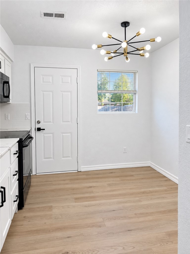 1325 W Price Lane