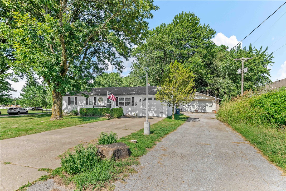 1200 SW Elm Tree Road