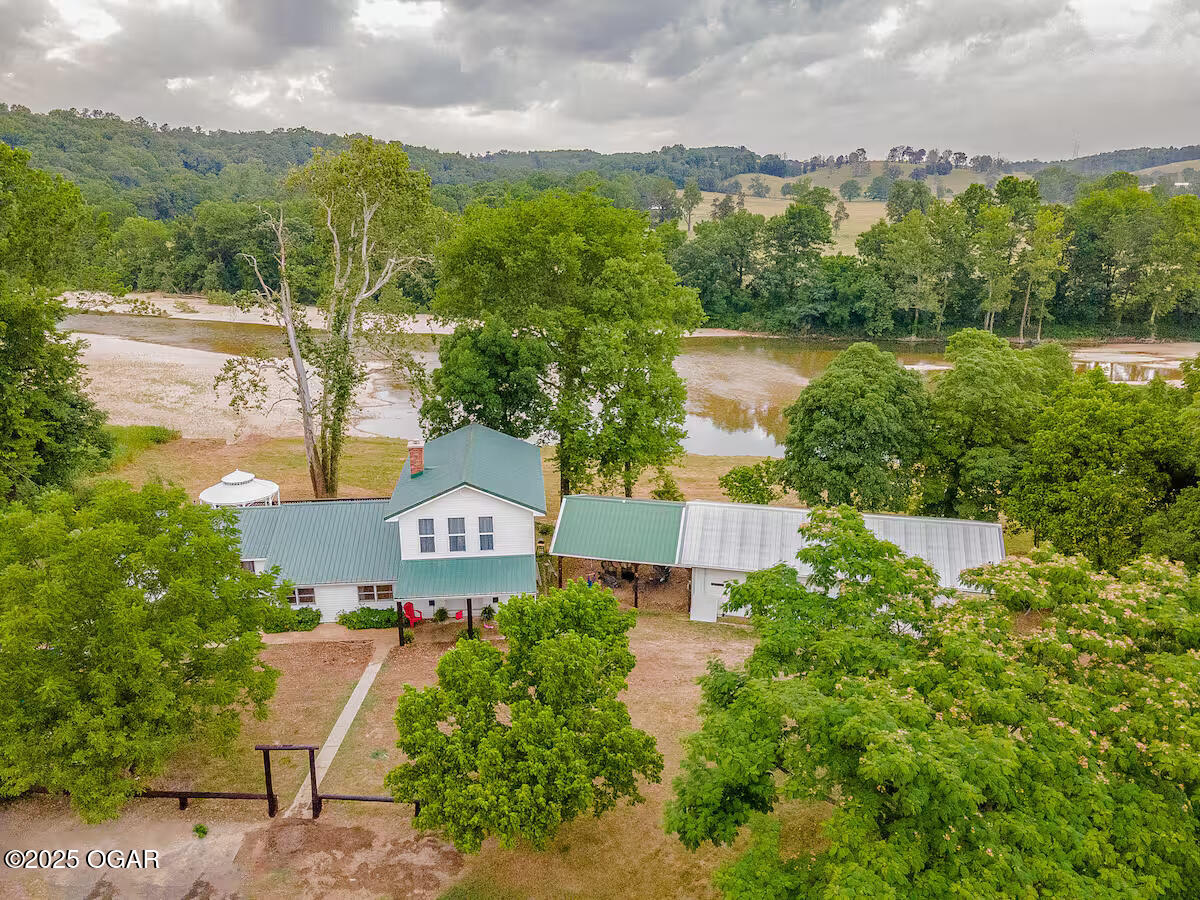 267/271 Knox Lane 19+/- Acres