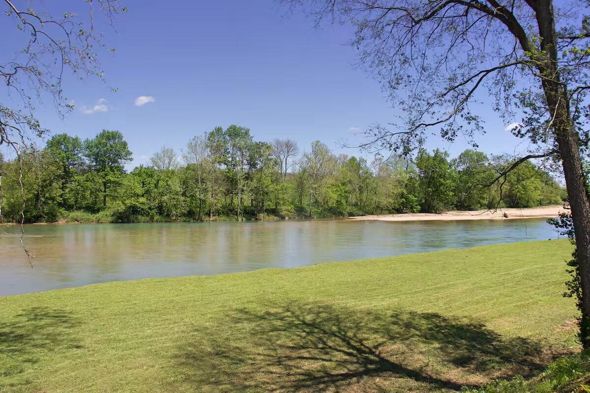 267/271 Knox Lane 19+/- Acres Lane