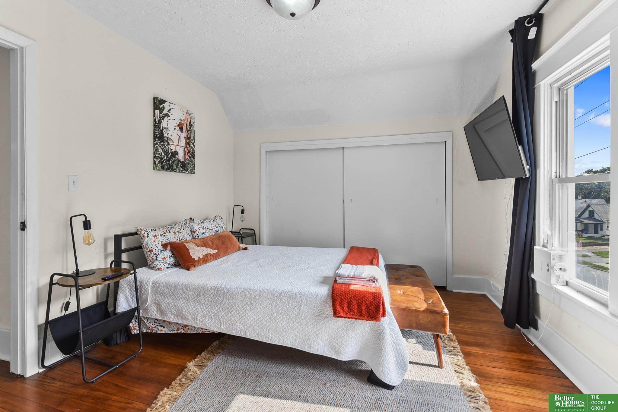 2707 S 10 Street, Omaha