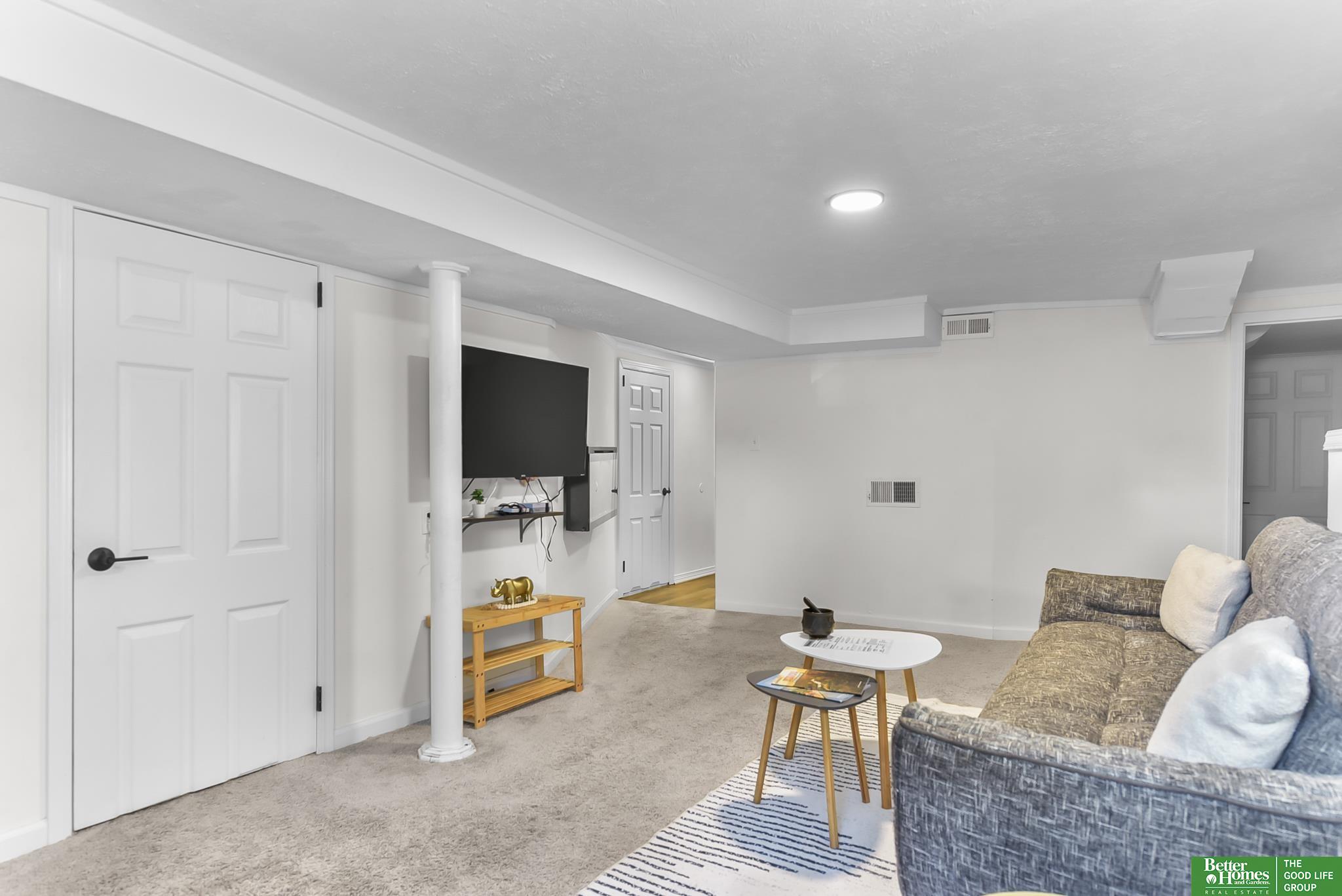 2707 S 10 Street, Omaha