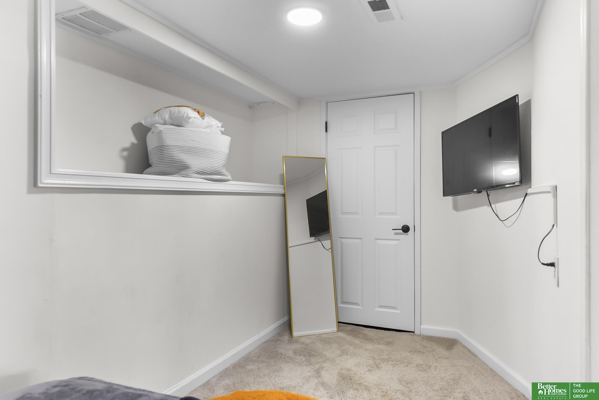 2707 S 10 Street, Omaha