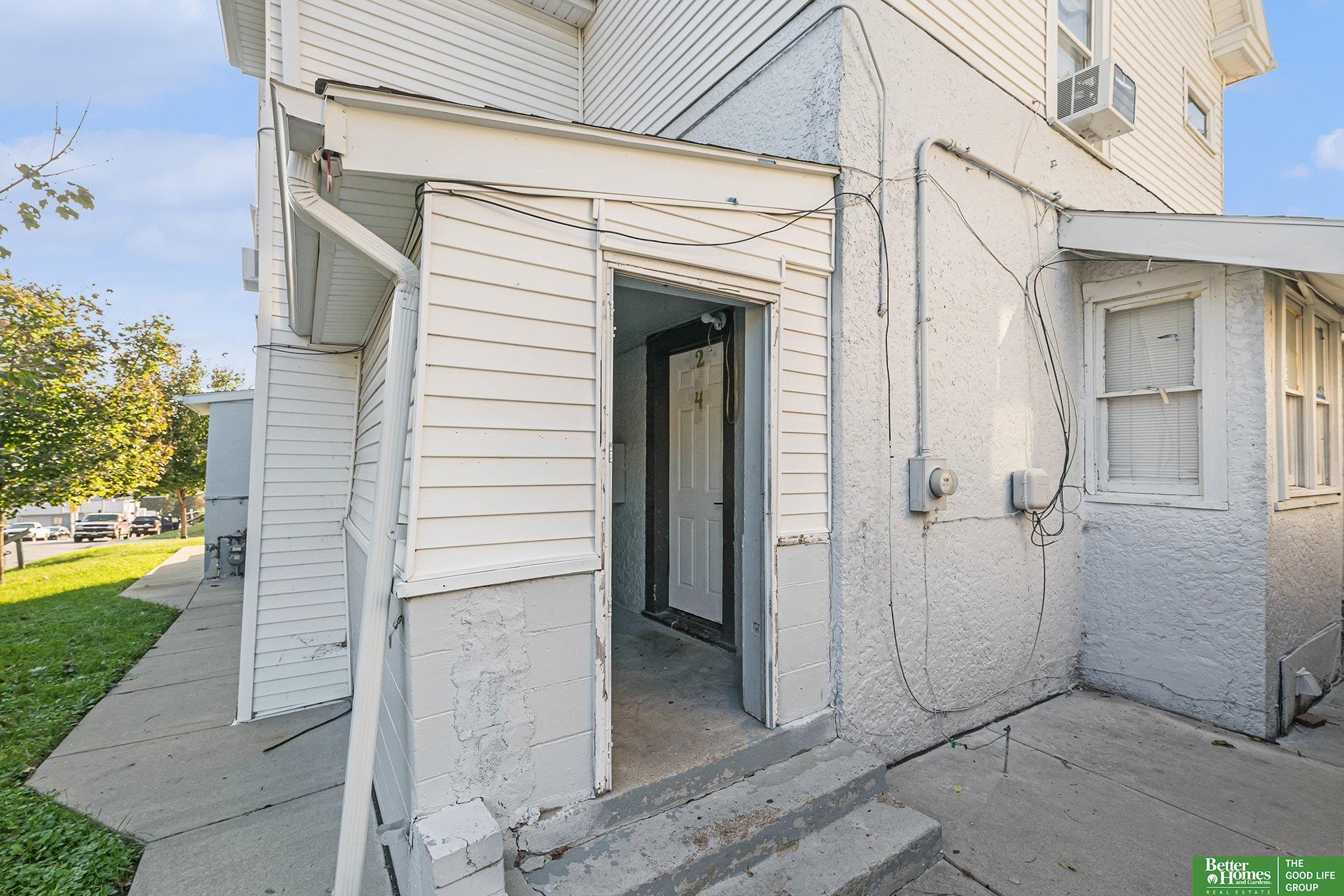 2501 Poppleton Avenue, Omaha