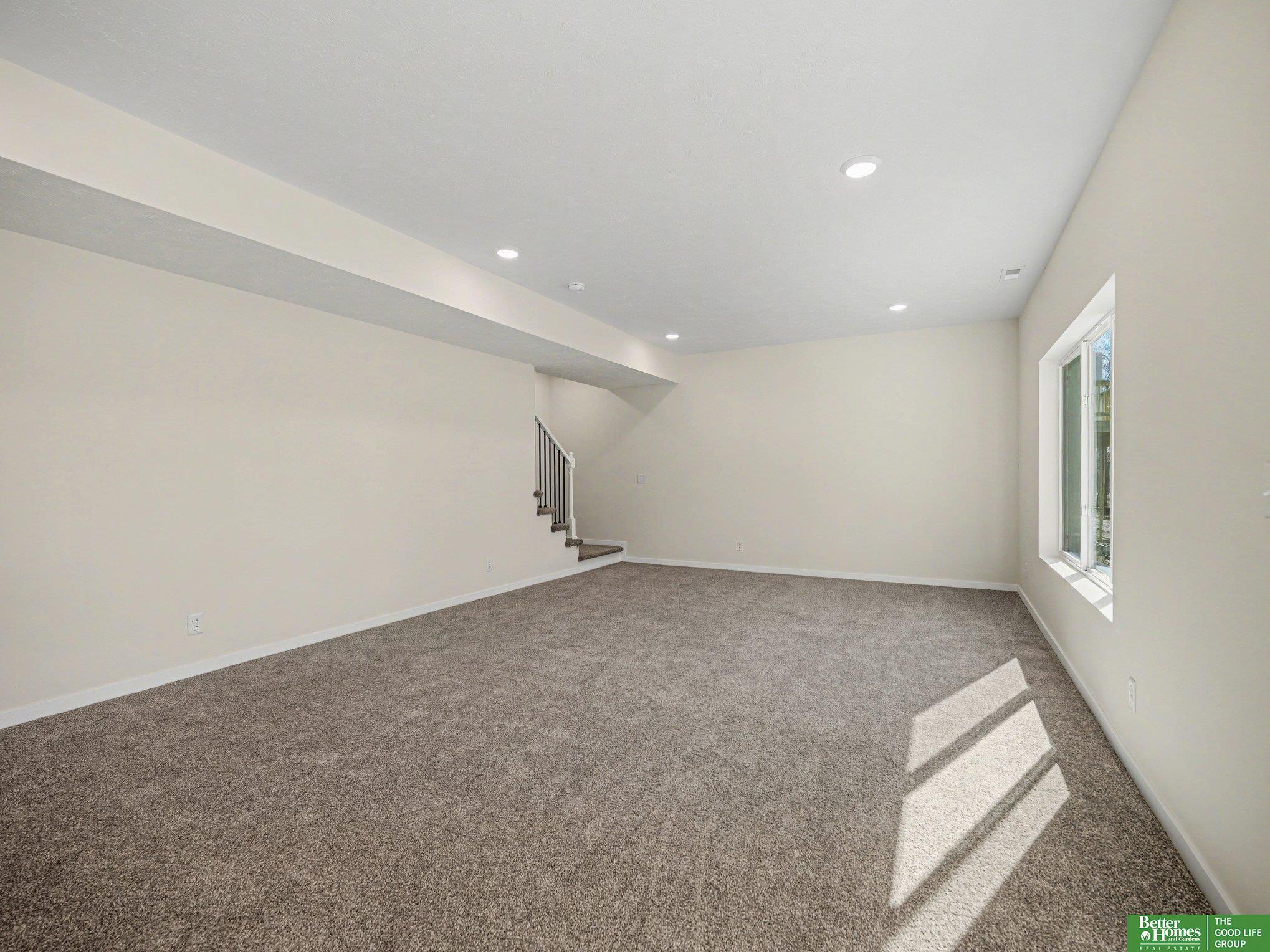 7162 N 79th Court