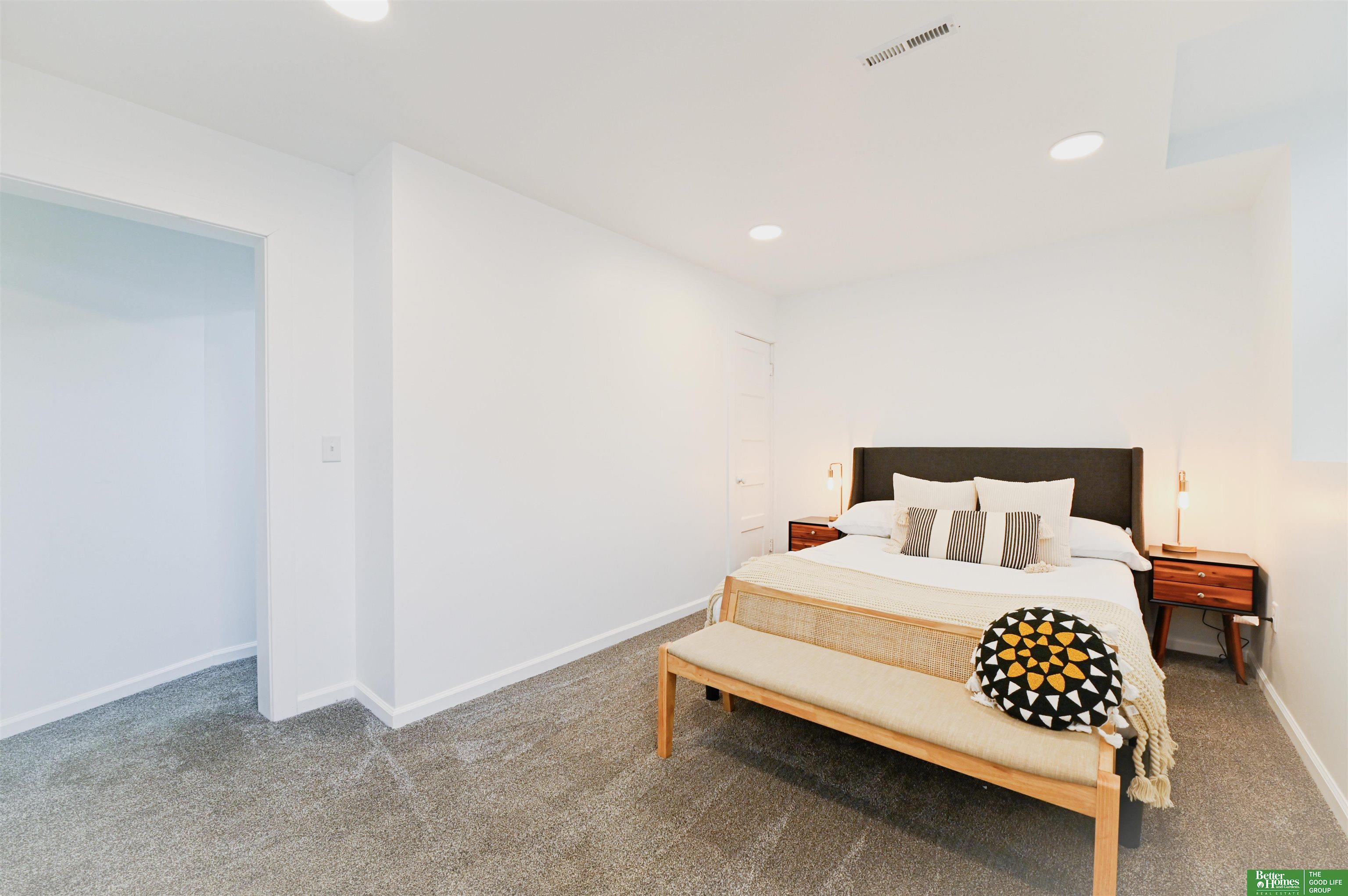 5519 NW Radial Highway