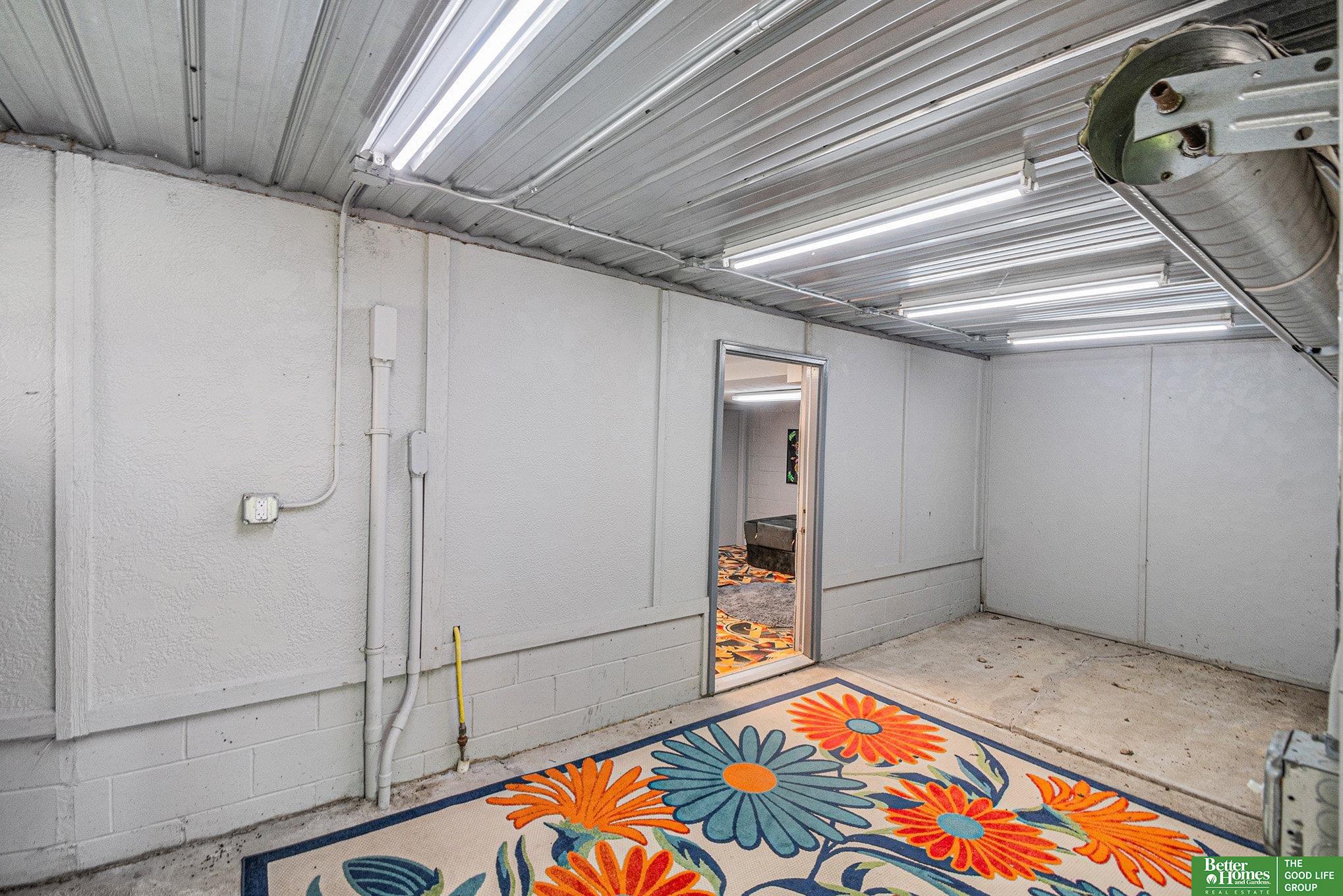 21811 Hillandale Drive