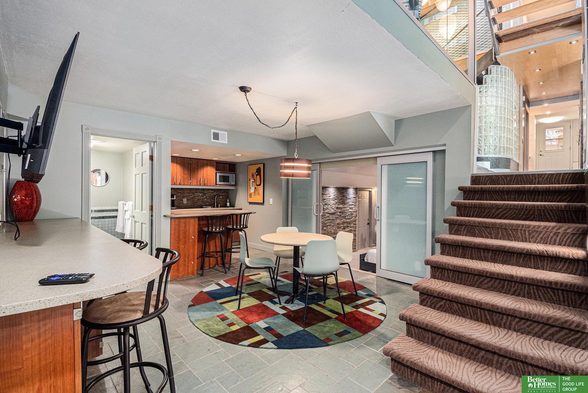 21811 Hillandale Drive