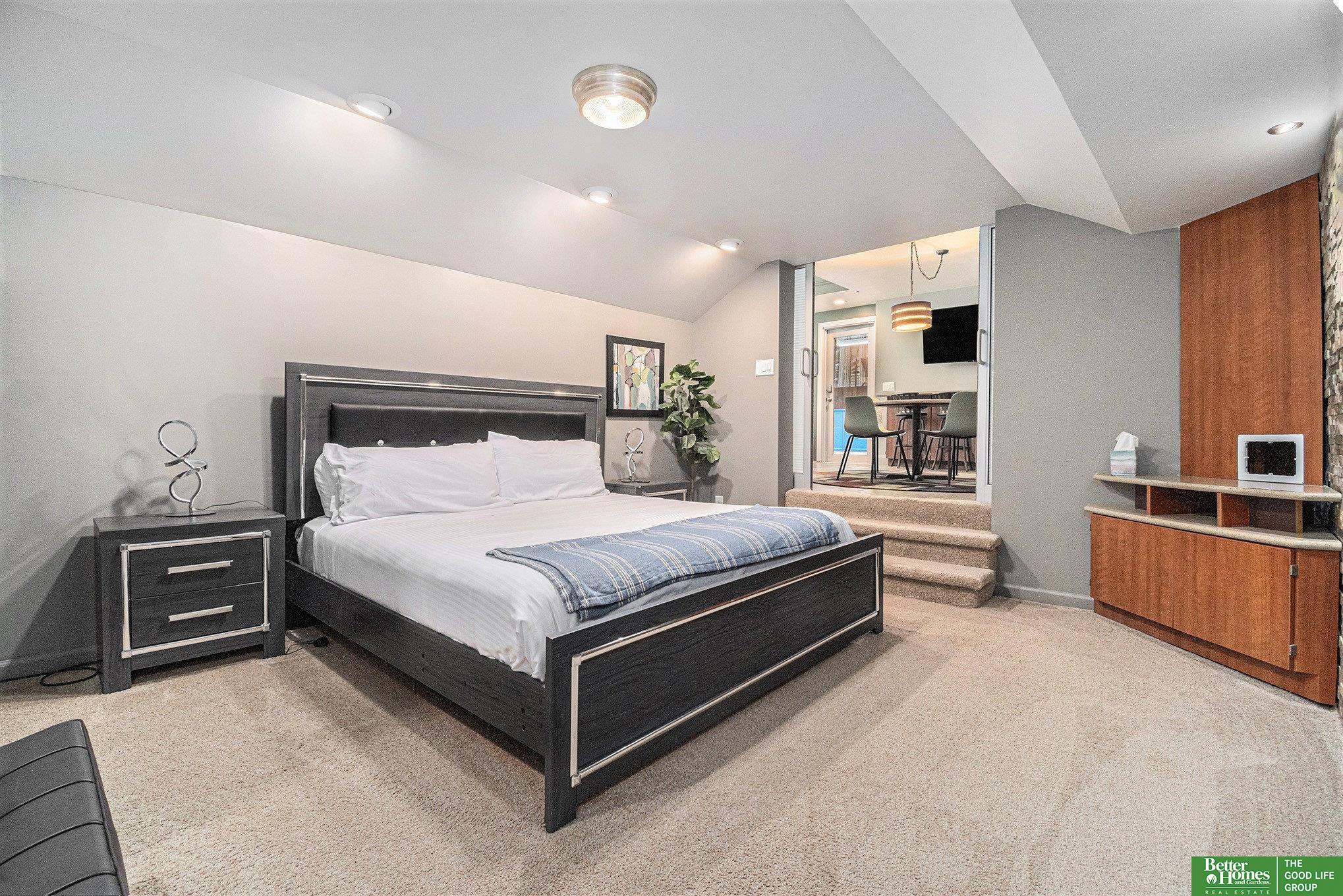 21811 Hillandale Drive