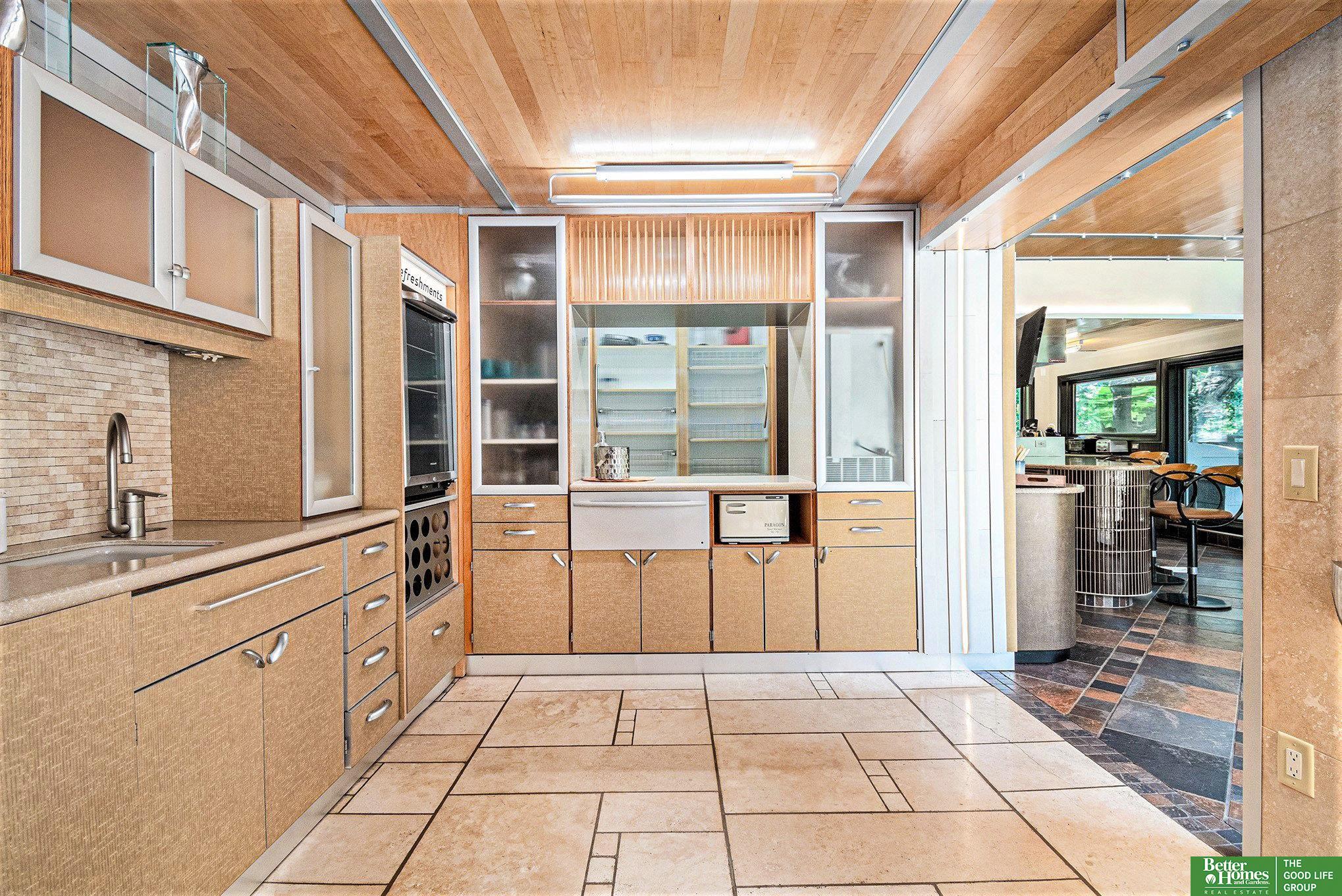 21811 Hillandale Drive