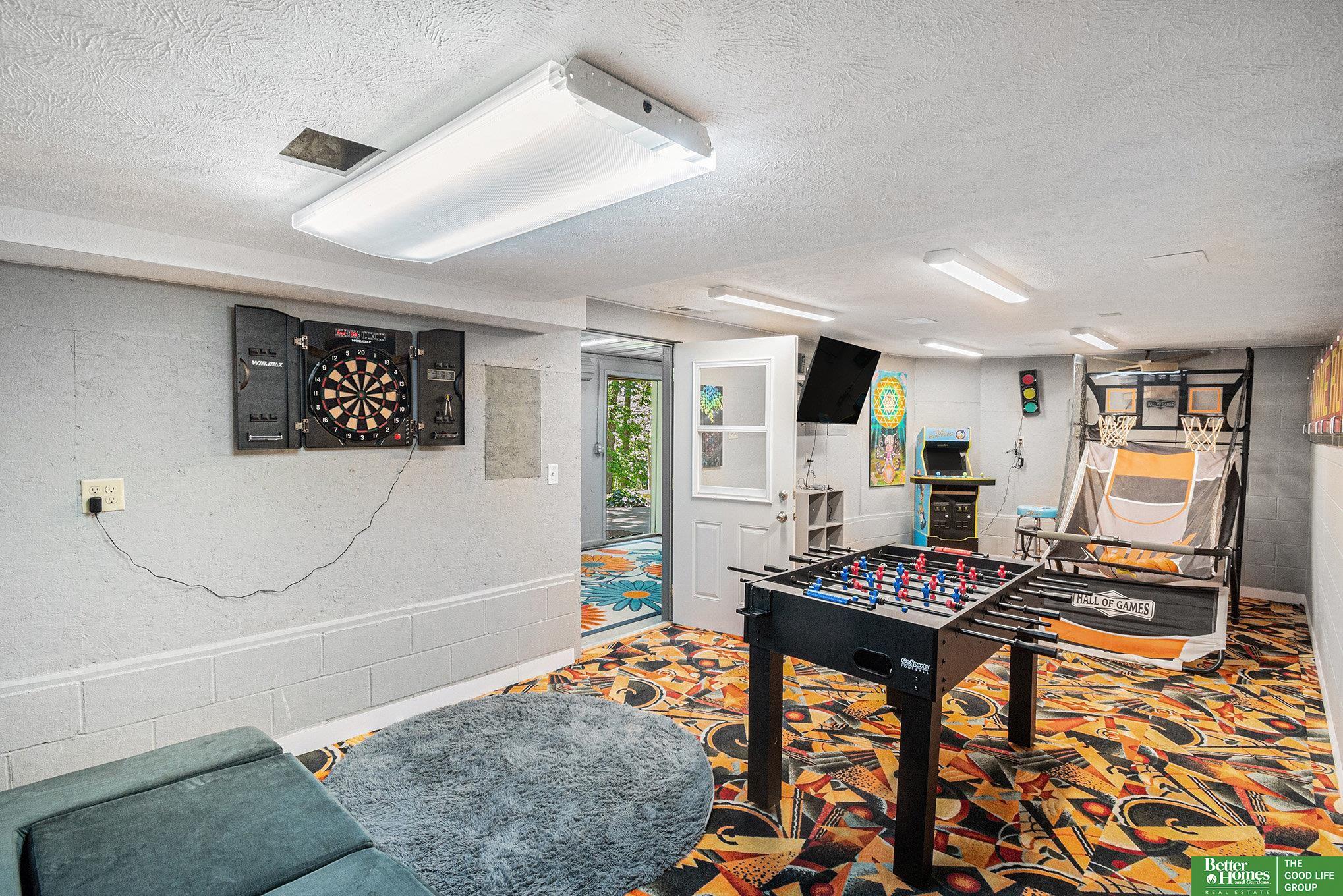 21811 Hillandale Drive