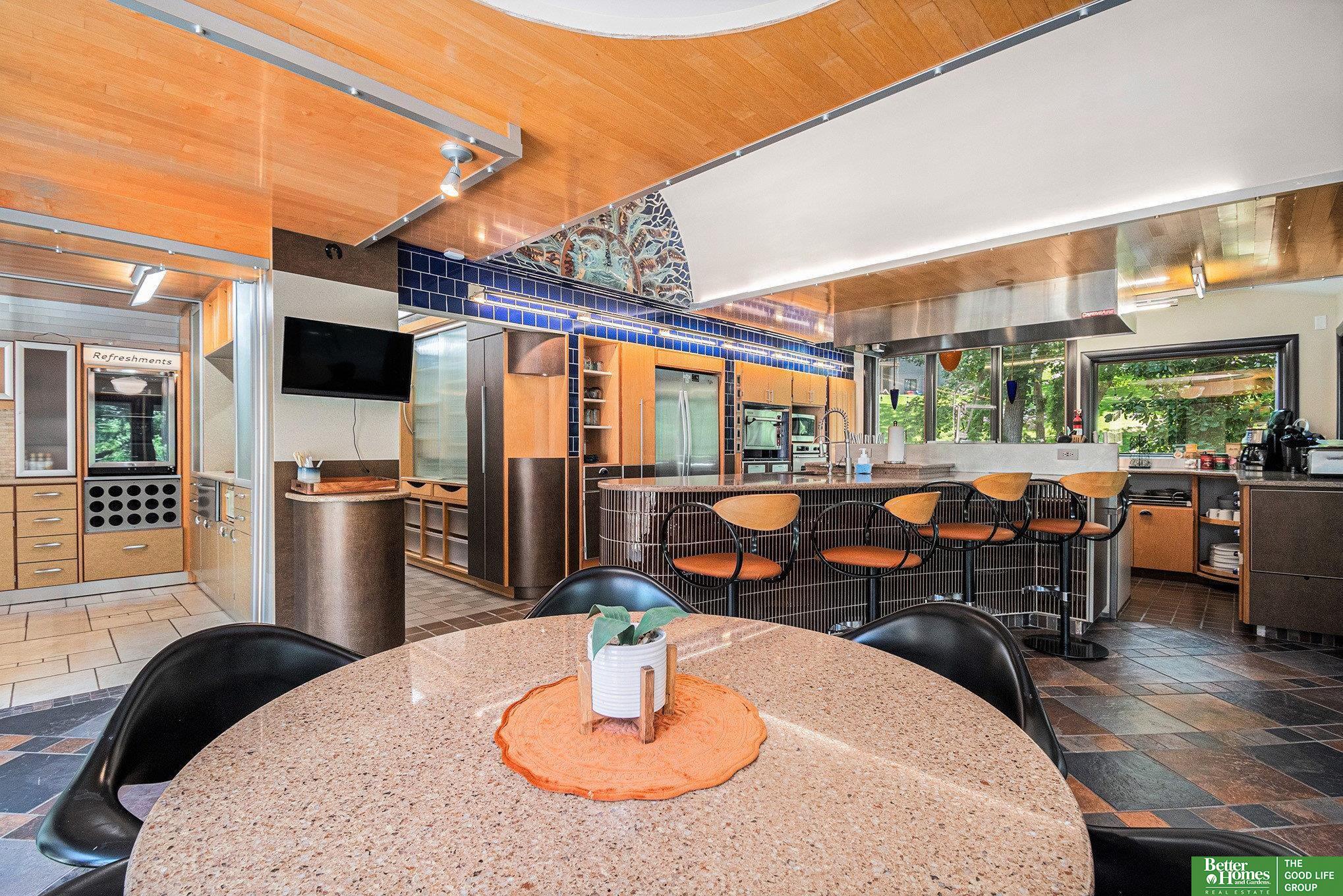 21811 Hillandale Drive