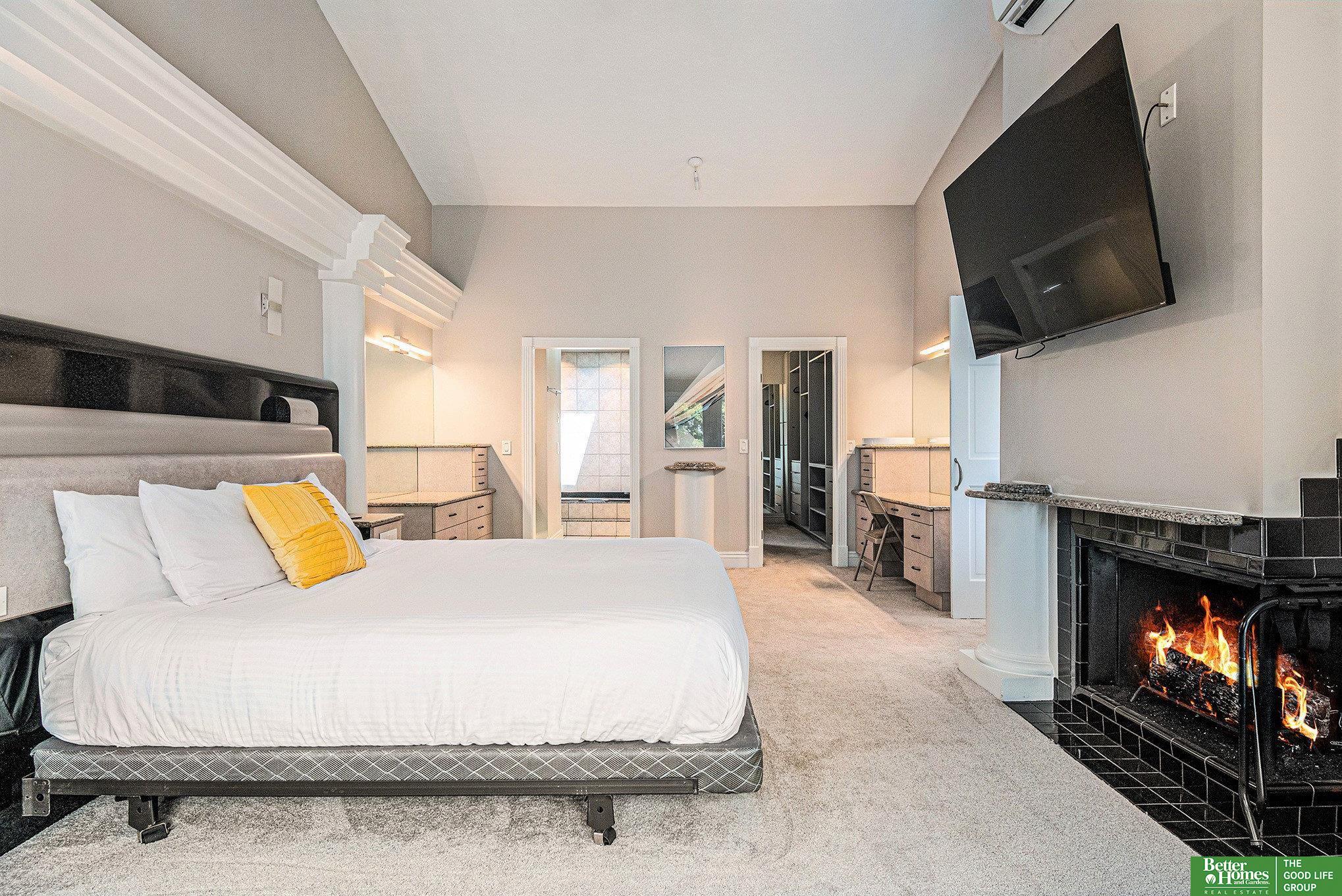 21811 Hillandale Drive