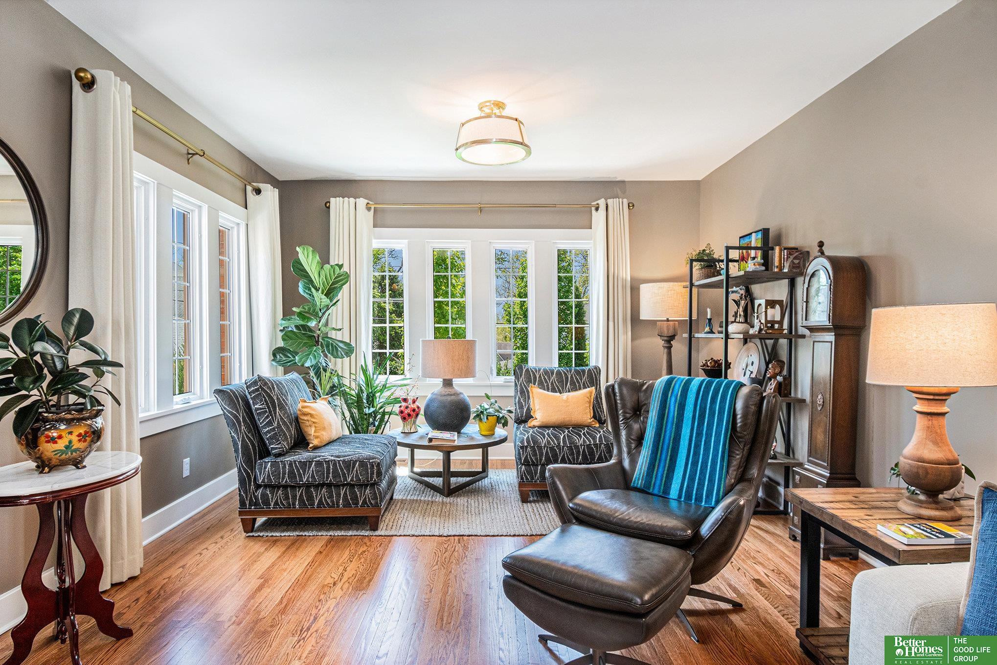 1020 E Valley Street