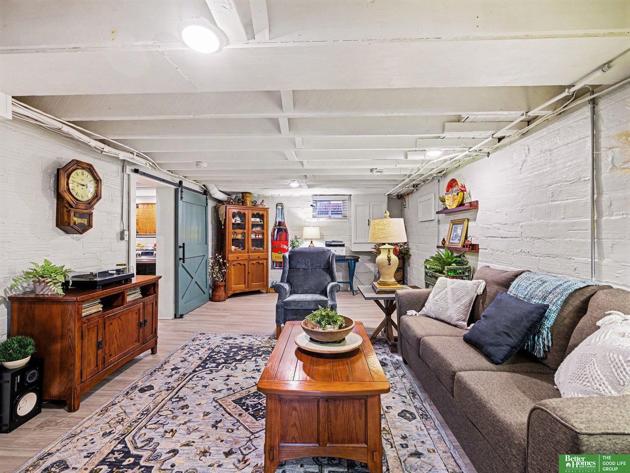 1020 E Valley Street