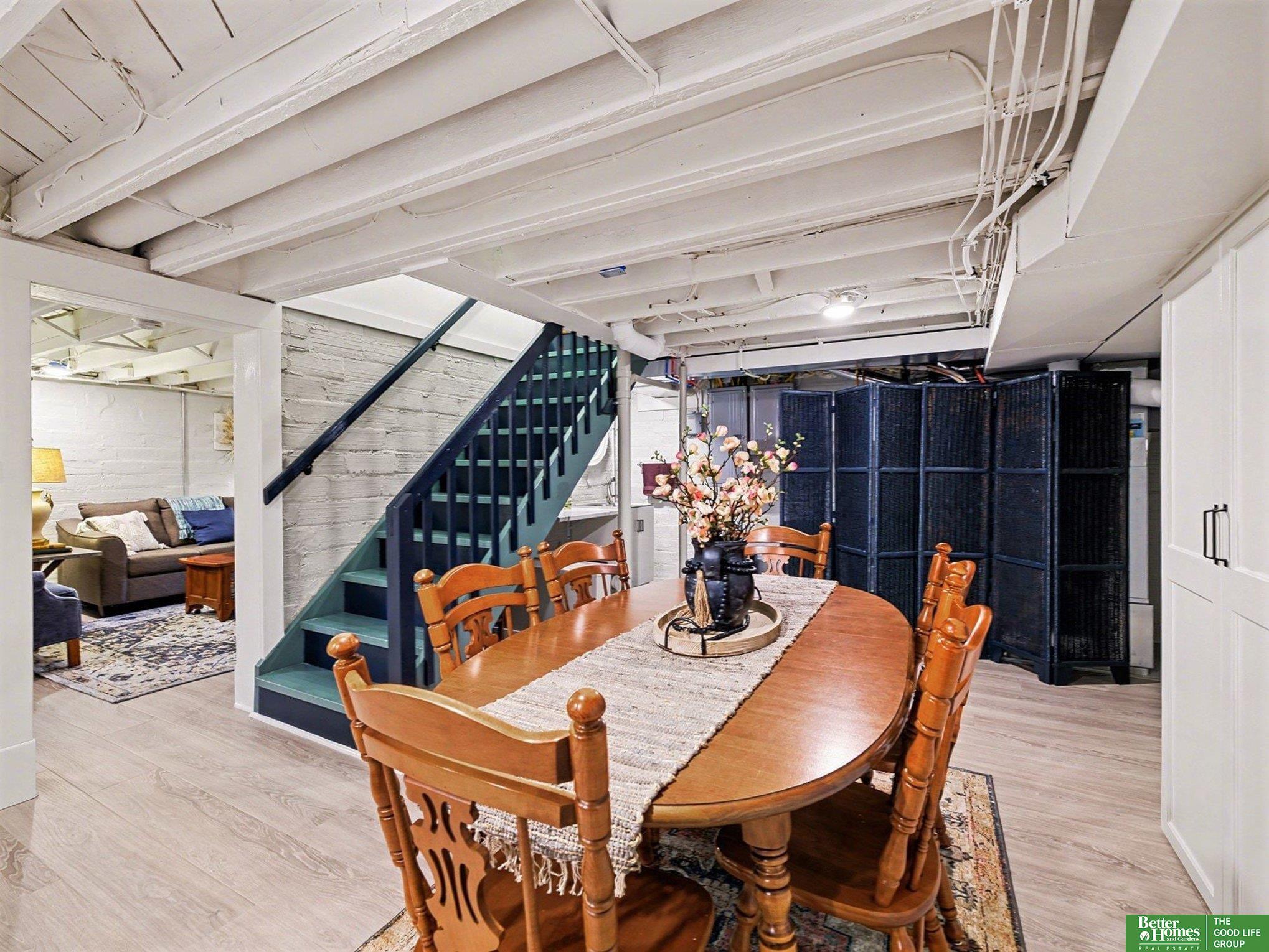 1020 E Valley Street