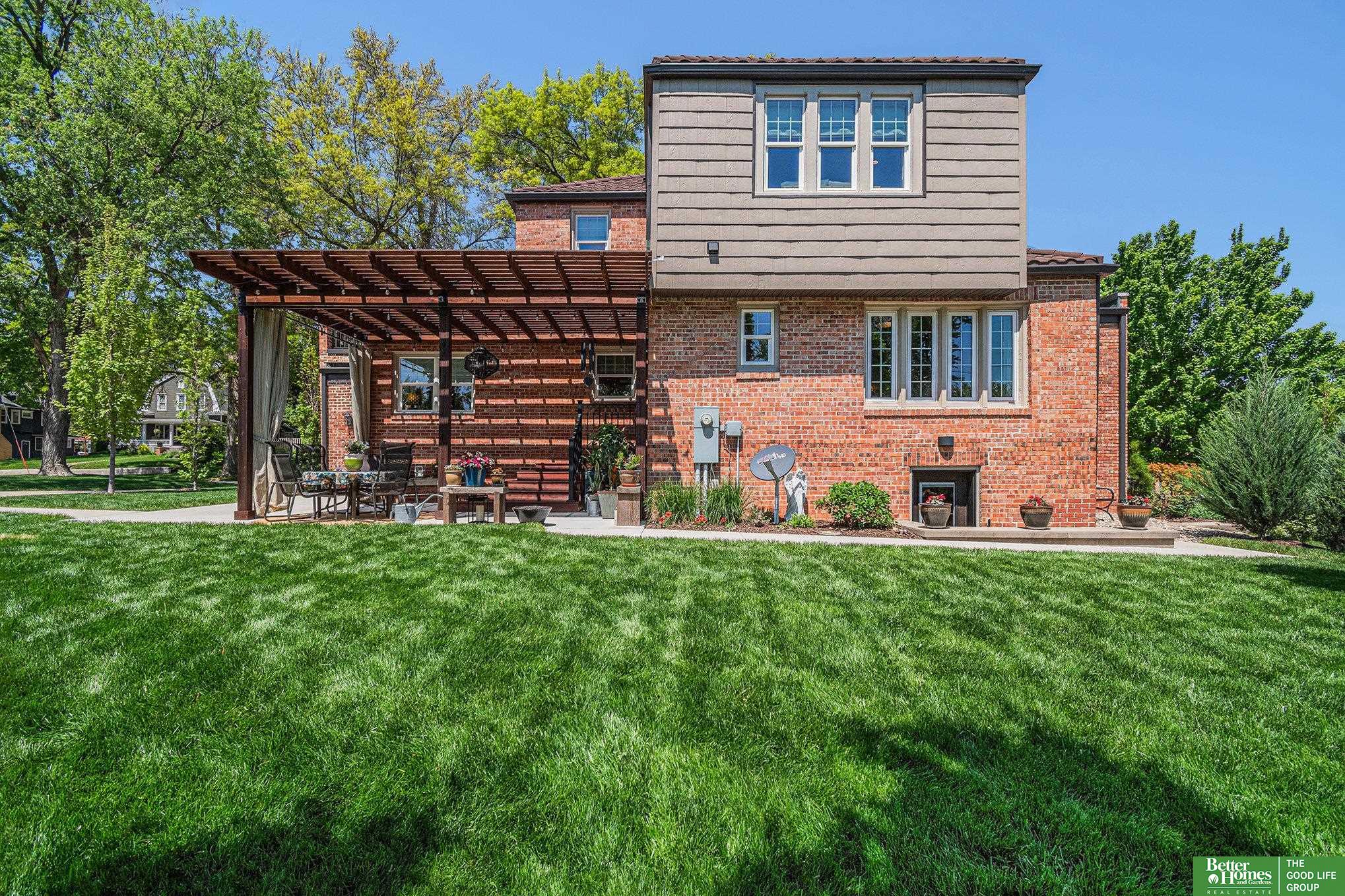 1020 E Valley Street