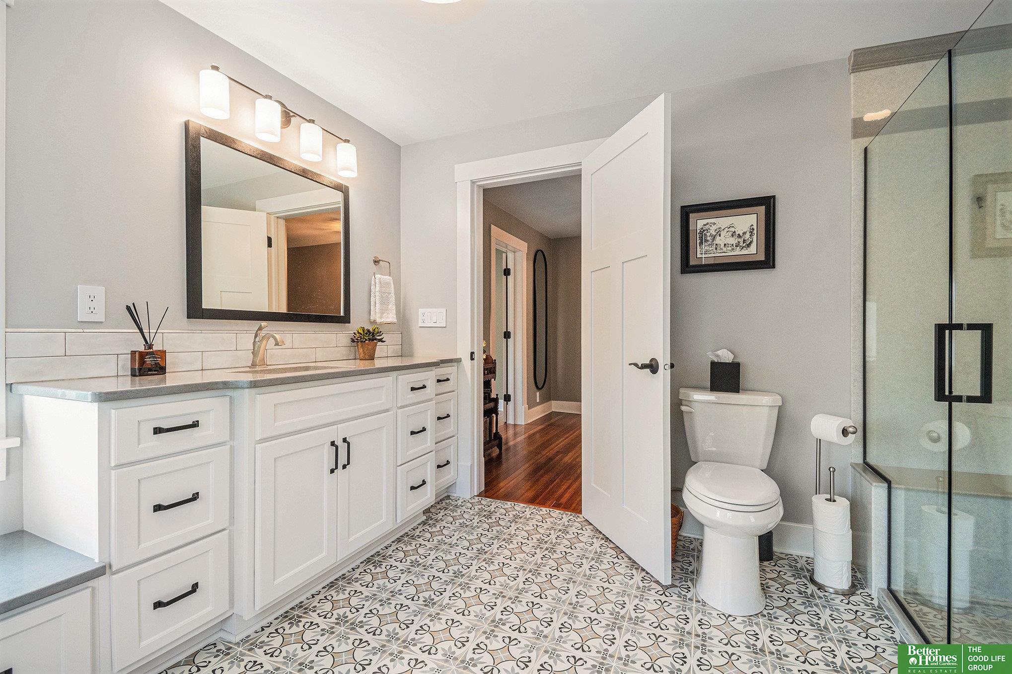 1020 E Valley Street