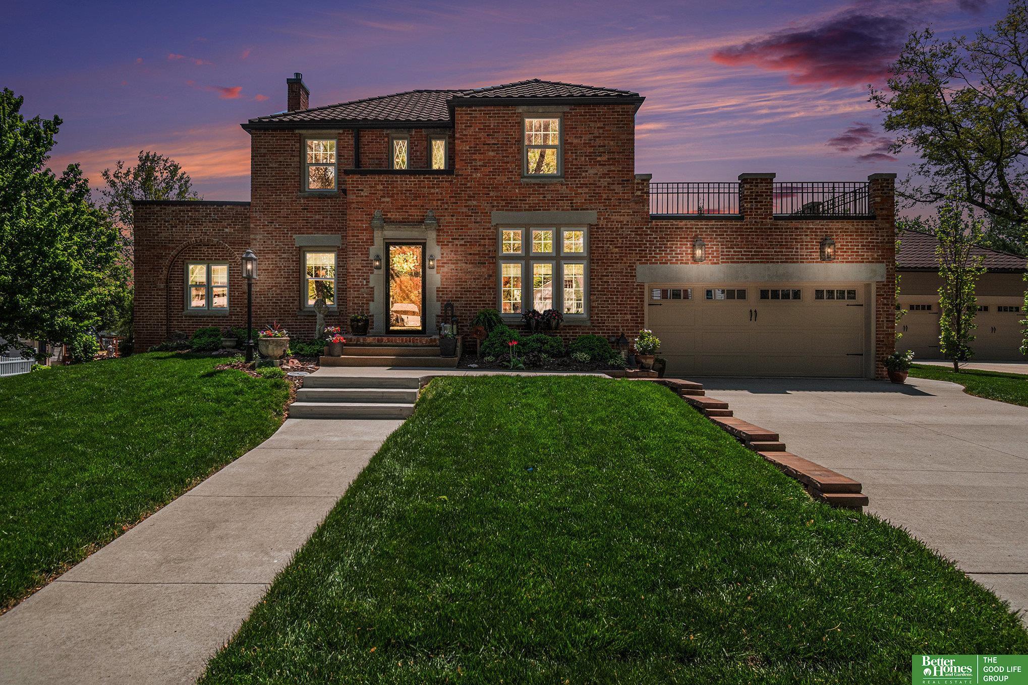 1020 E Valley Street