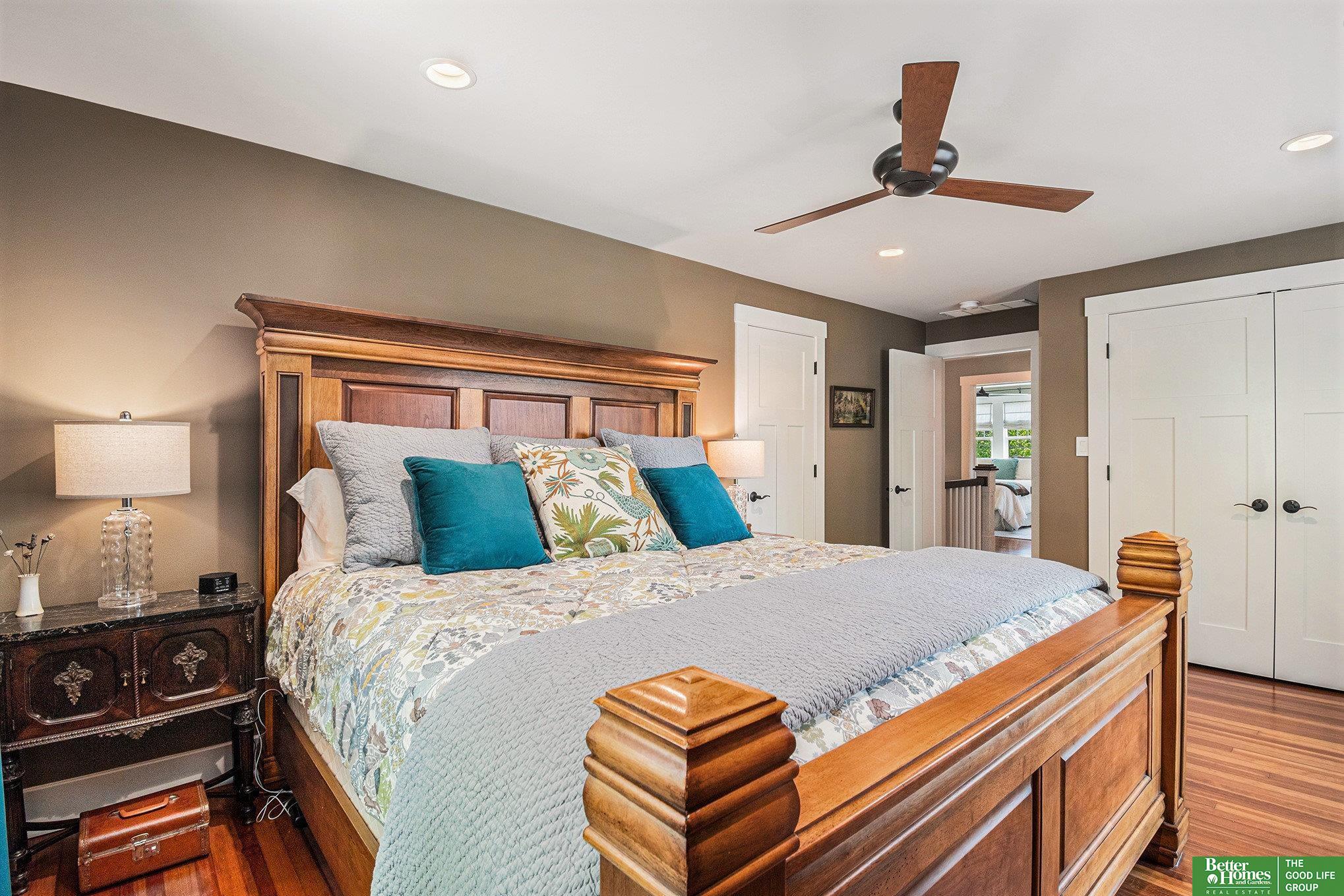 1020 E Valley Street