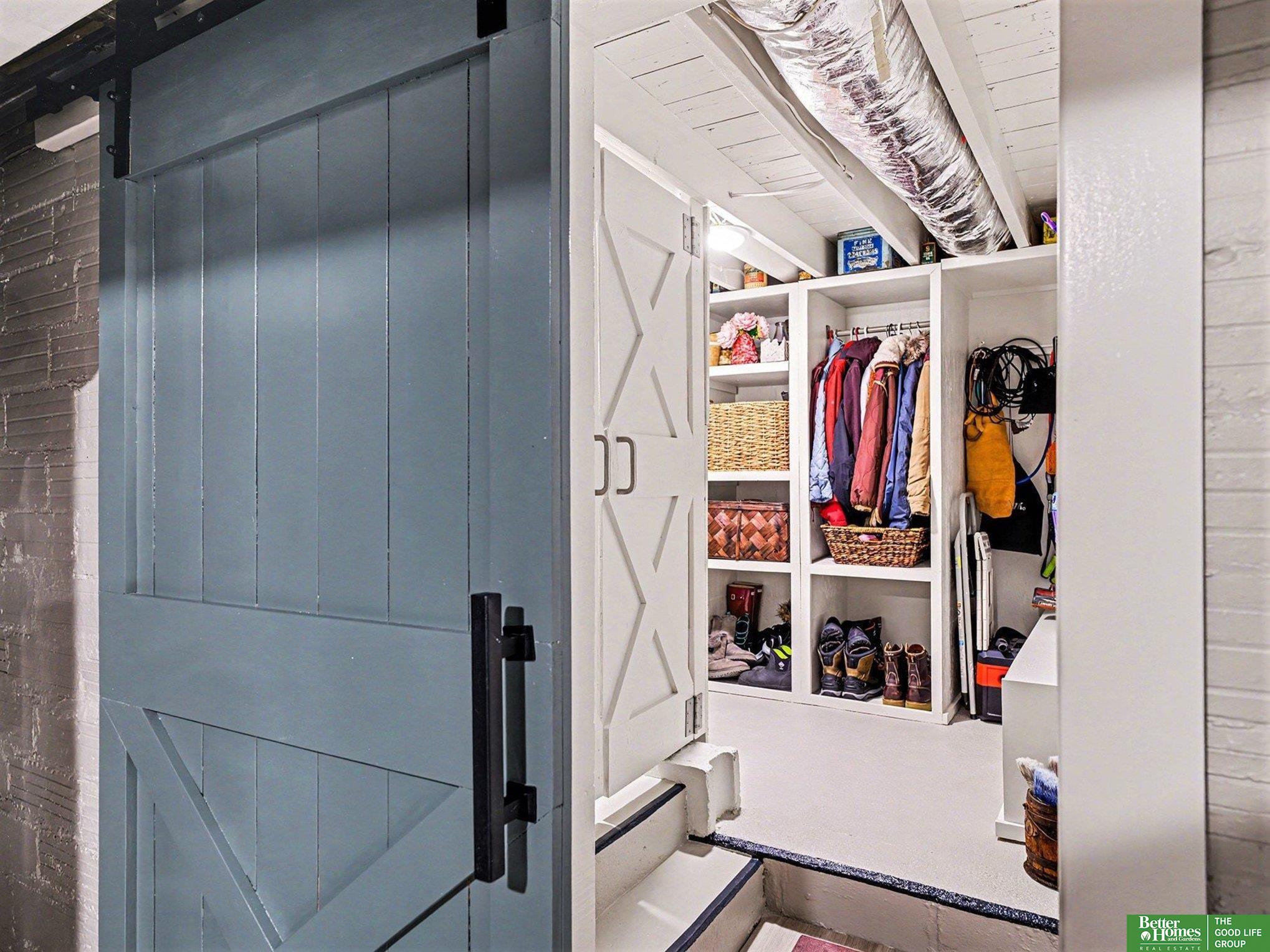 1020 E Valley Street