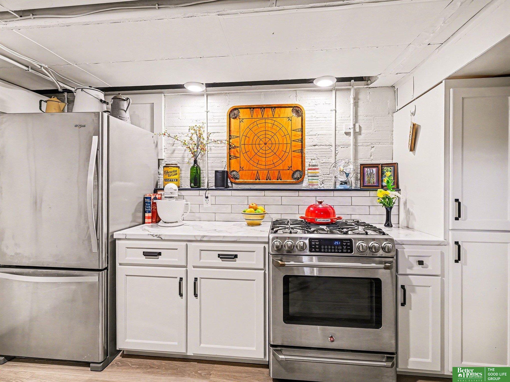 1020 E Valley Street