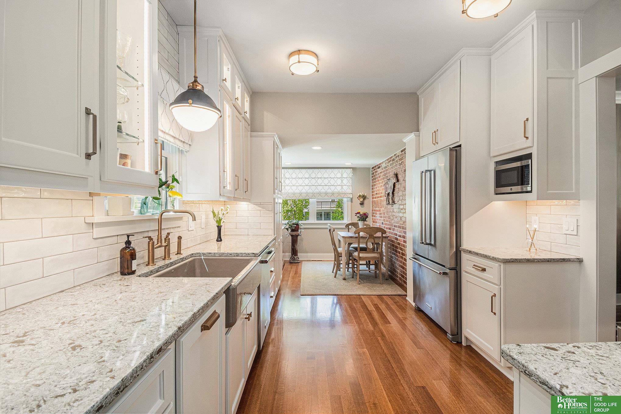 1020 E Valley Street