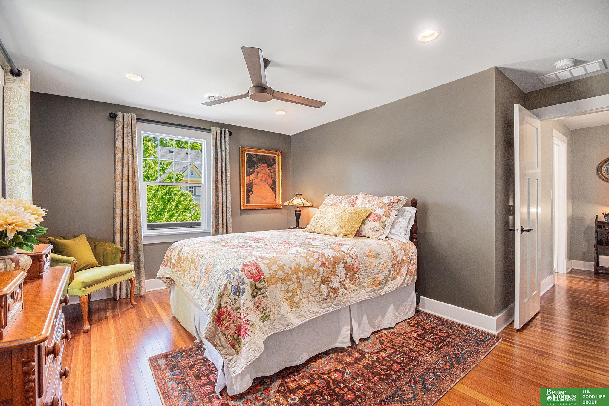 1020 E Valley Street