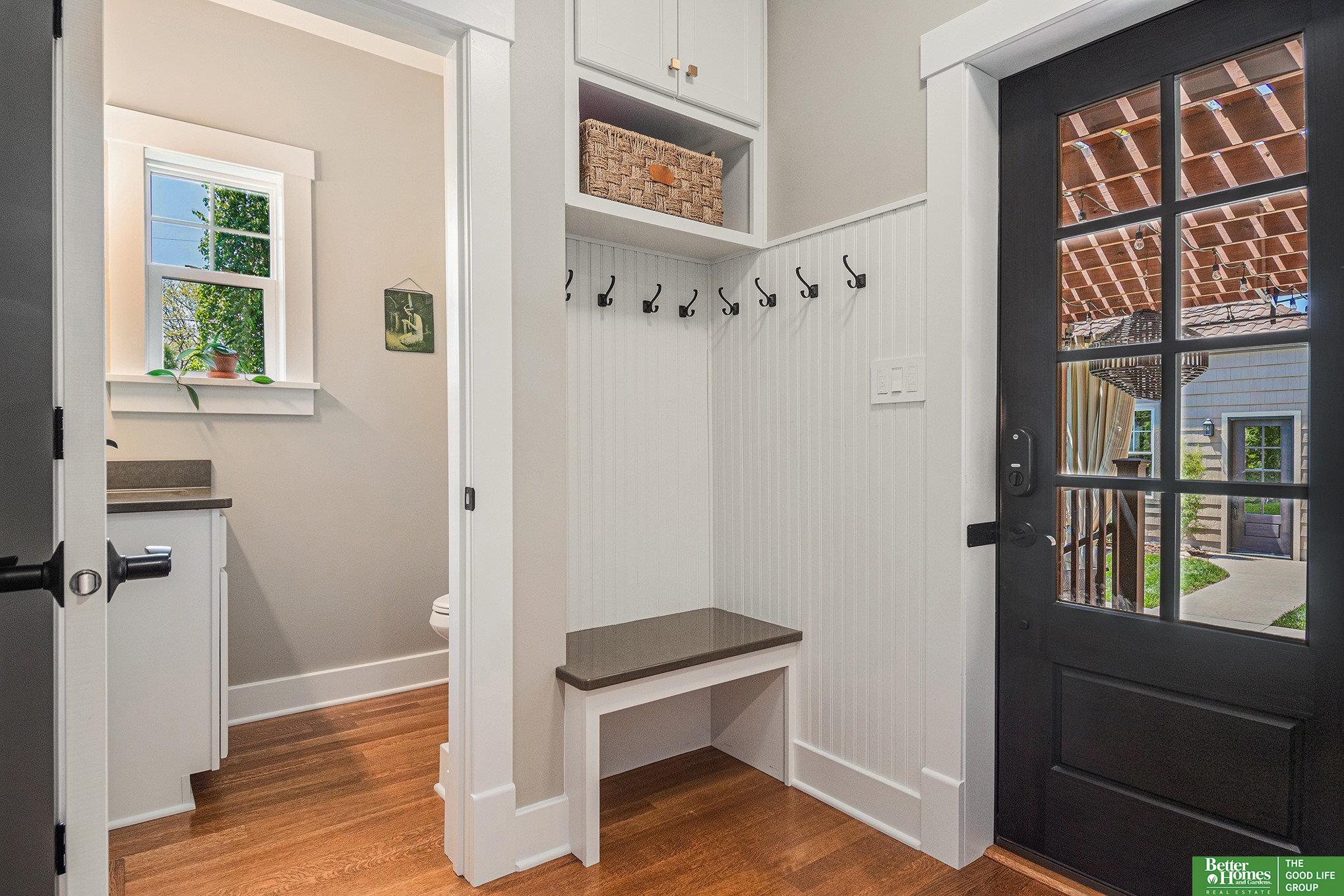 1020 E Valley Street