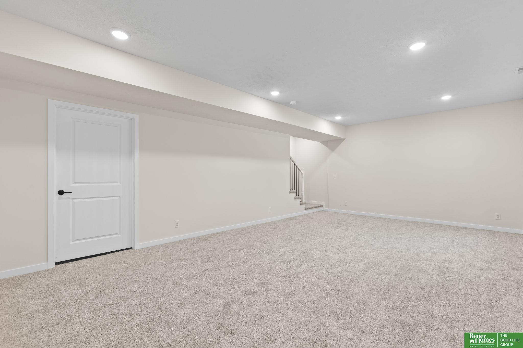 7110 N 79th Court