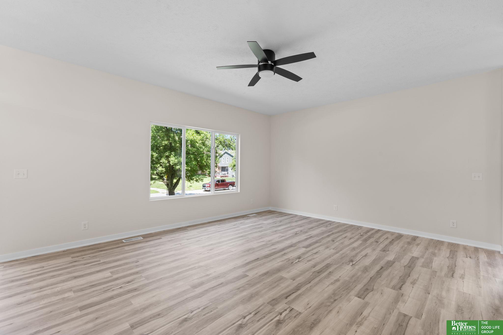 7114 N 79th Court