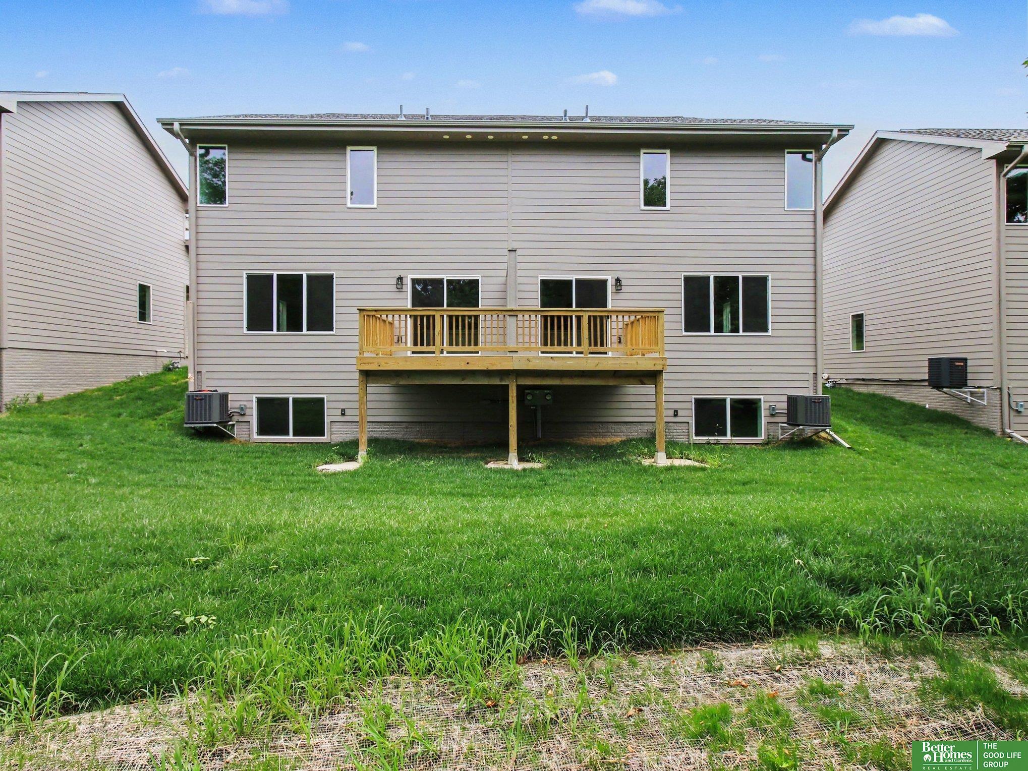 7122 N 79th Court