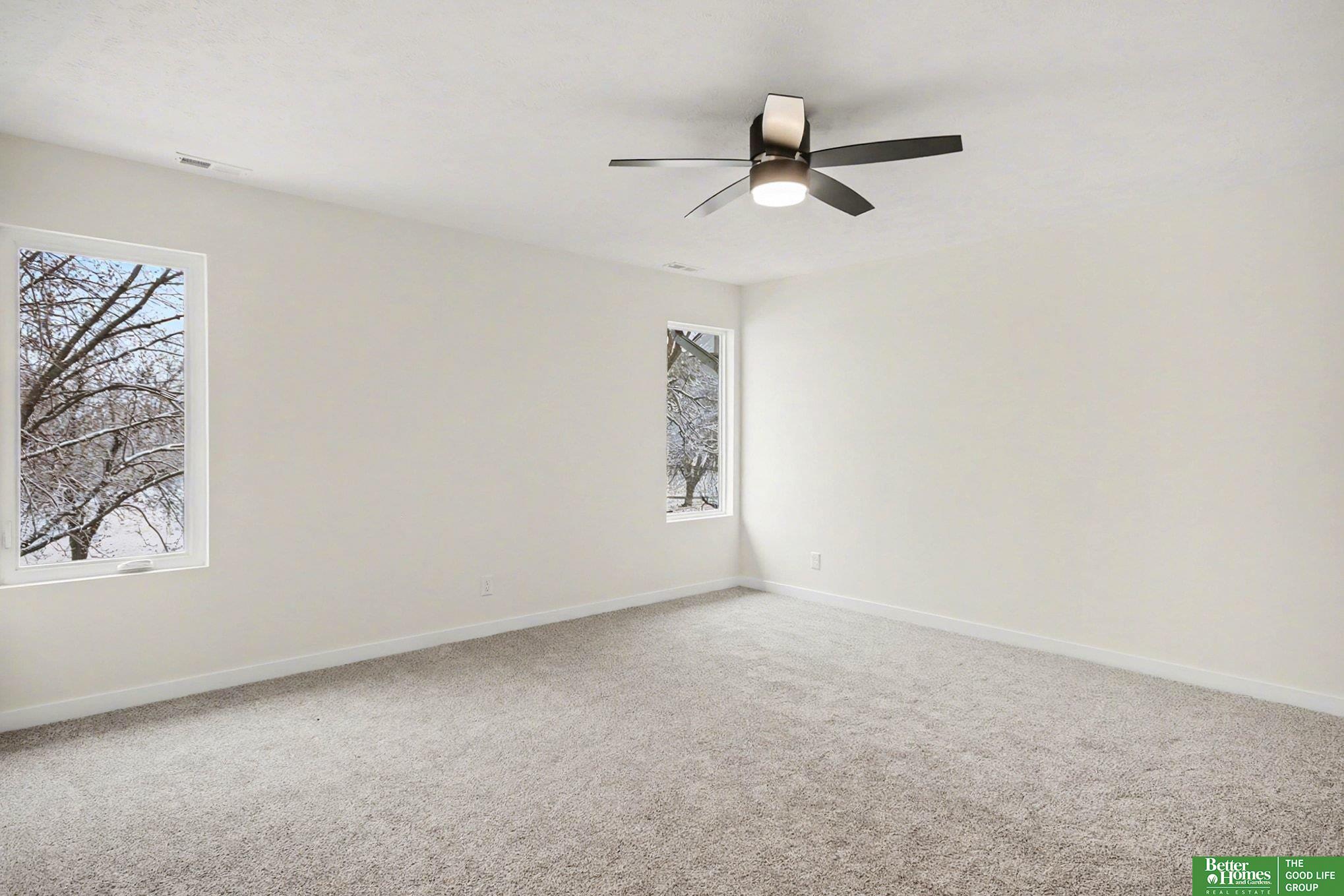 7122 N 79th Court