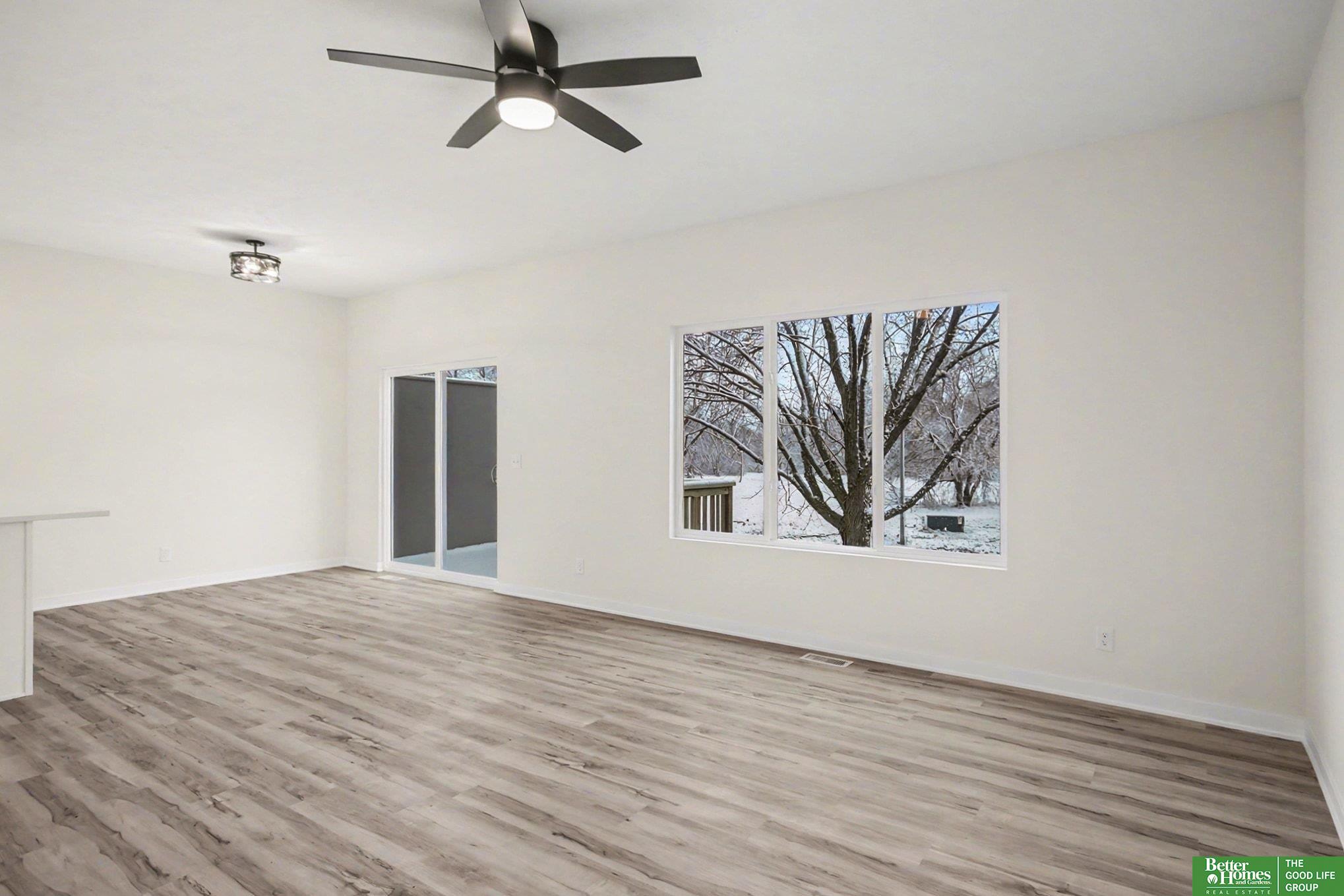 7122 N 79th Court