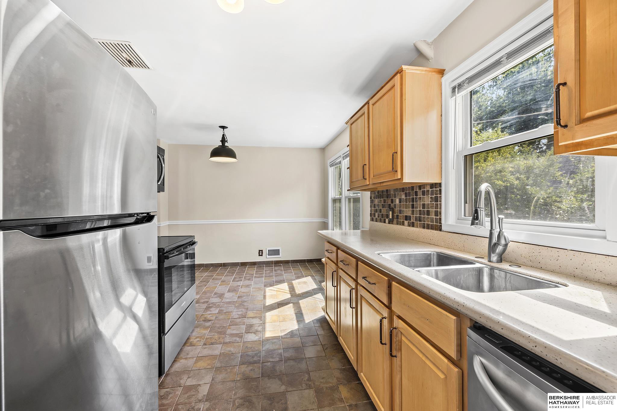 1002 S 52nd Street