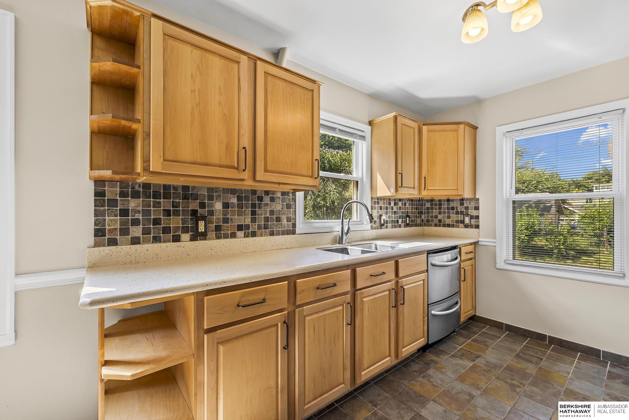 1002 S 52nd Street