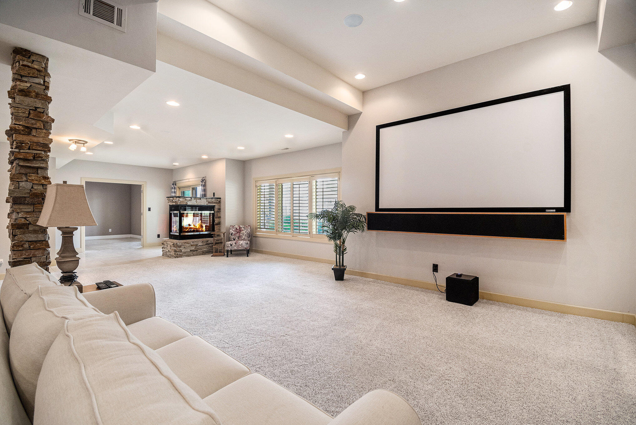 520 CORONADO Circle