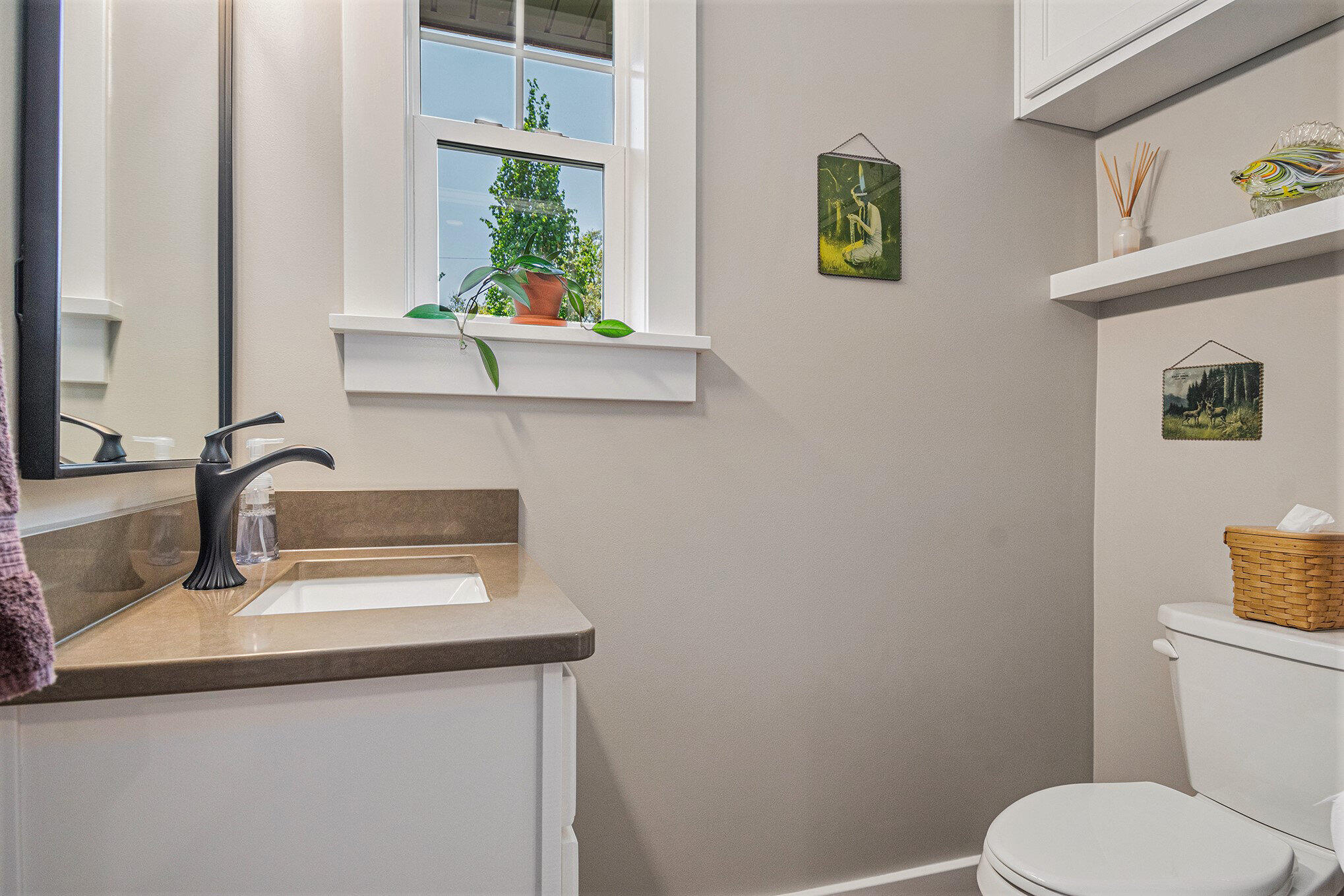 1020 E VALLEY ST Street