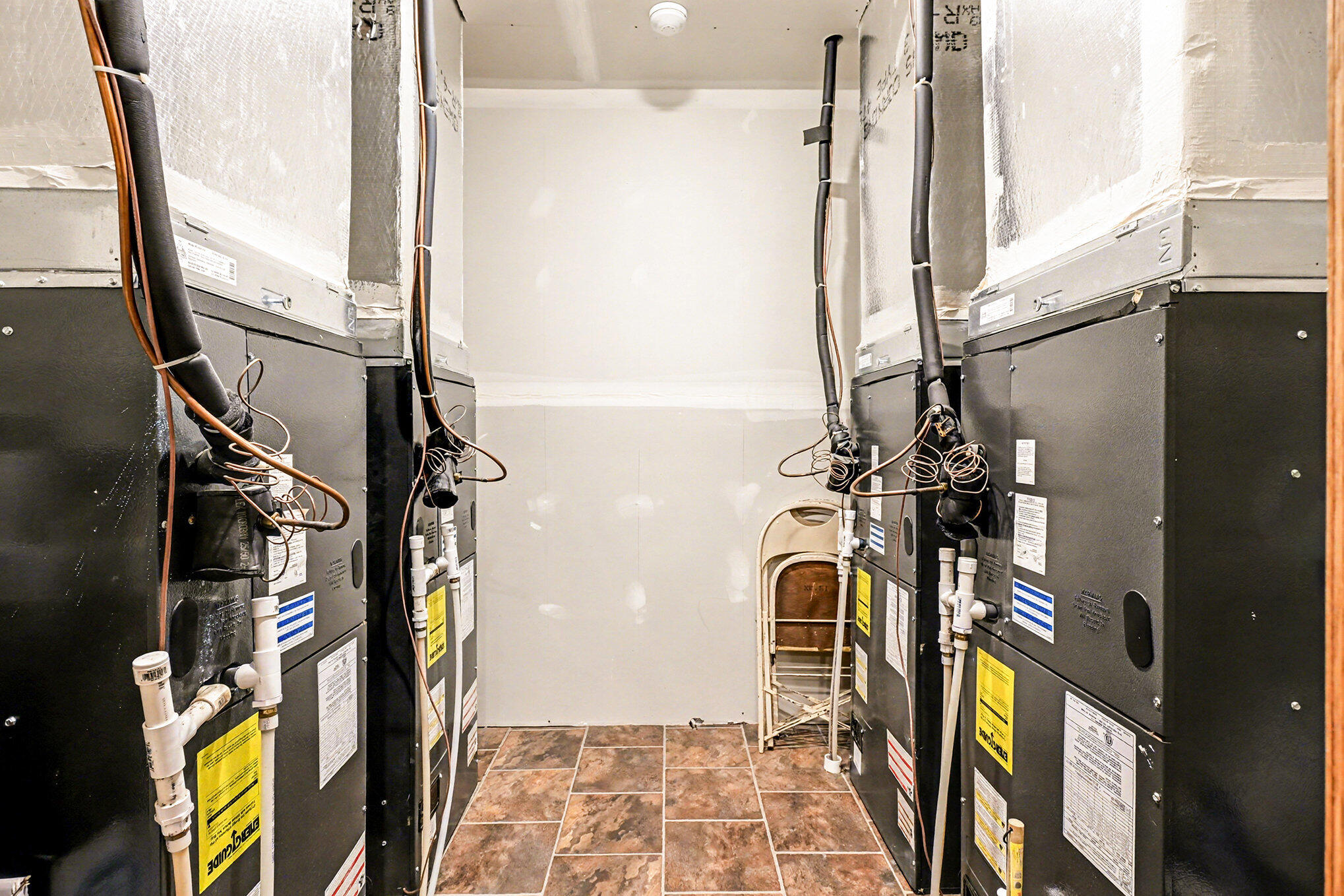 418 E COOLBAUGH Street