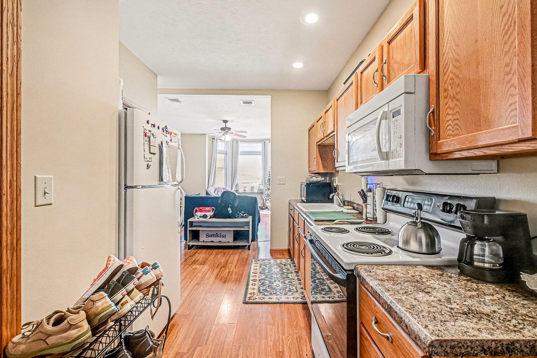 418 E COOLBAUGH Street