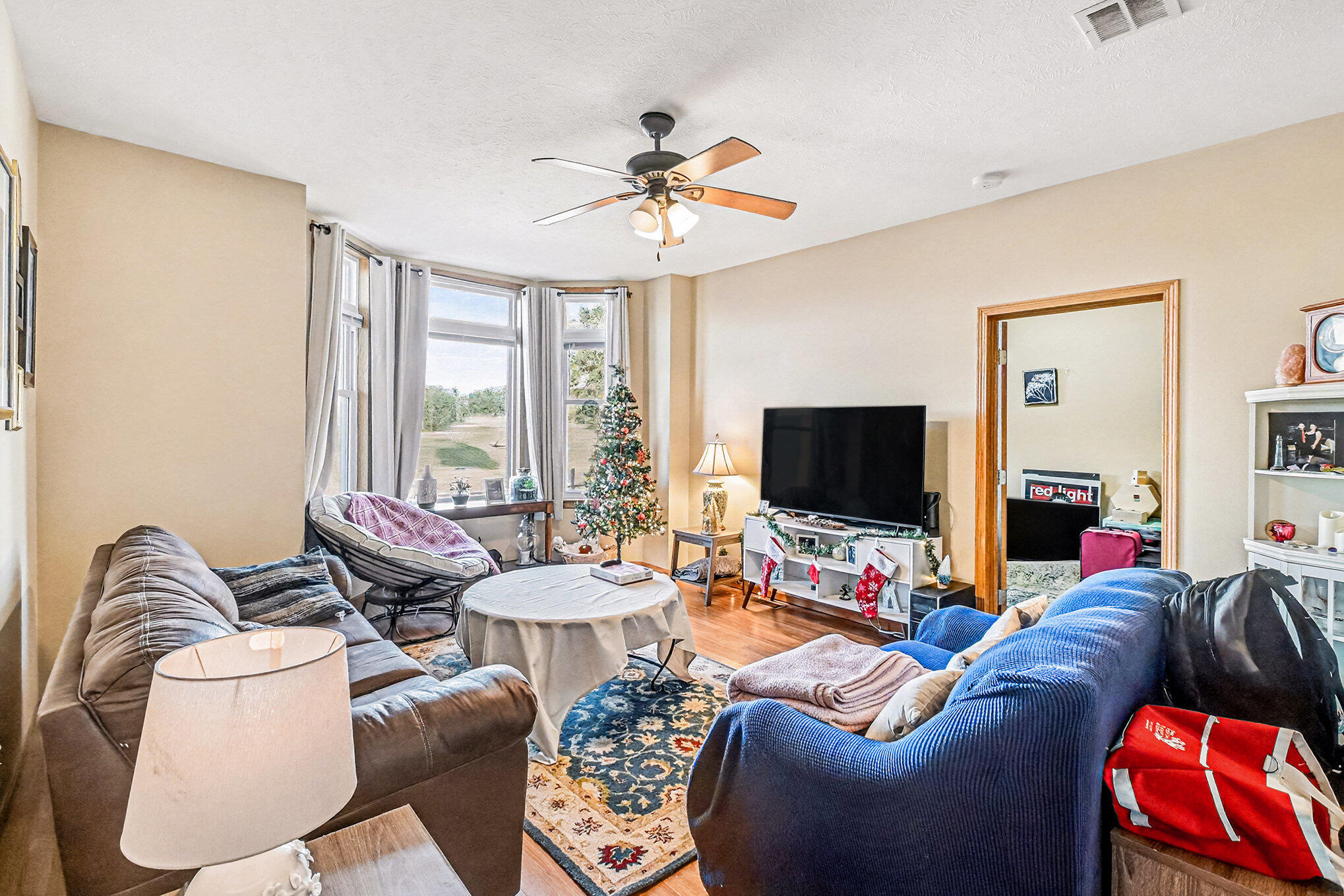 418 E COOLBAUGH Street