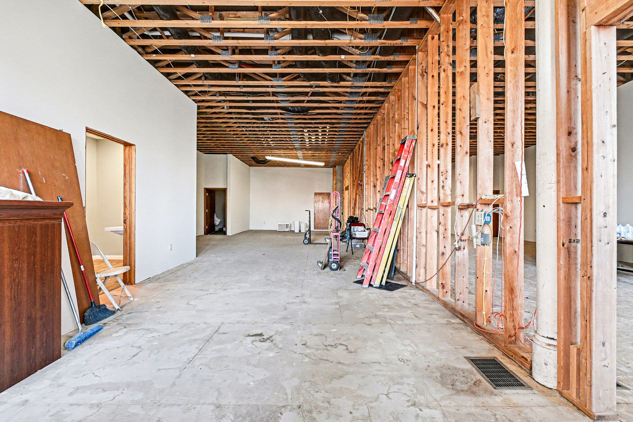 418 E COOLBAUGH Street