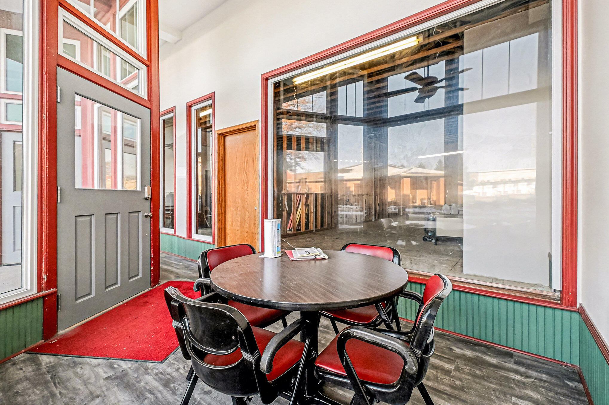 418 E COOLBAUGH Street