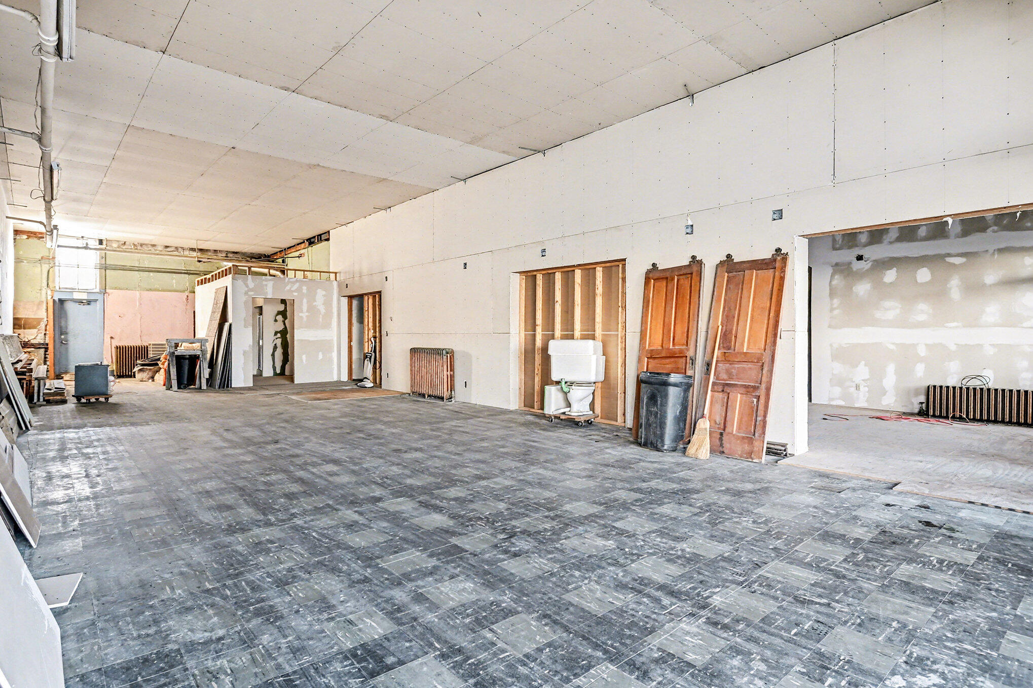 422 E COOLBAUGH Street