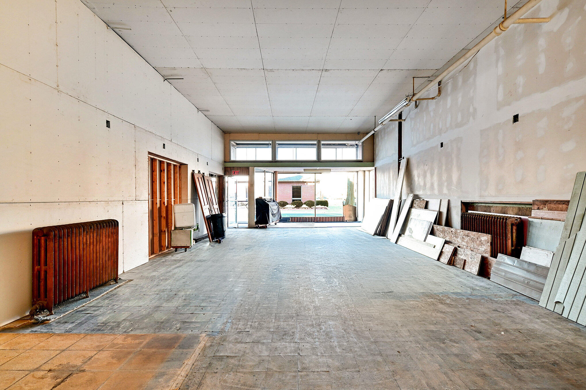 422 E COOLBAUGH Street