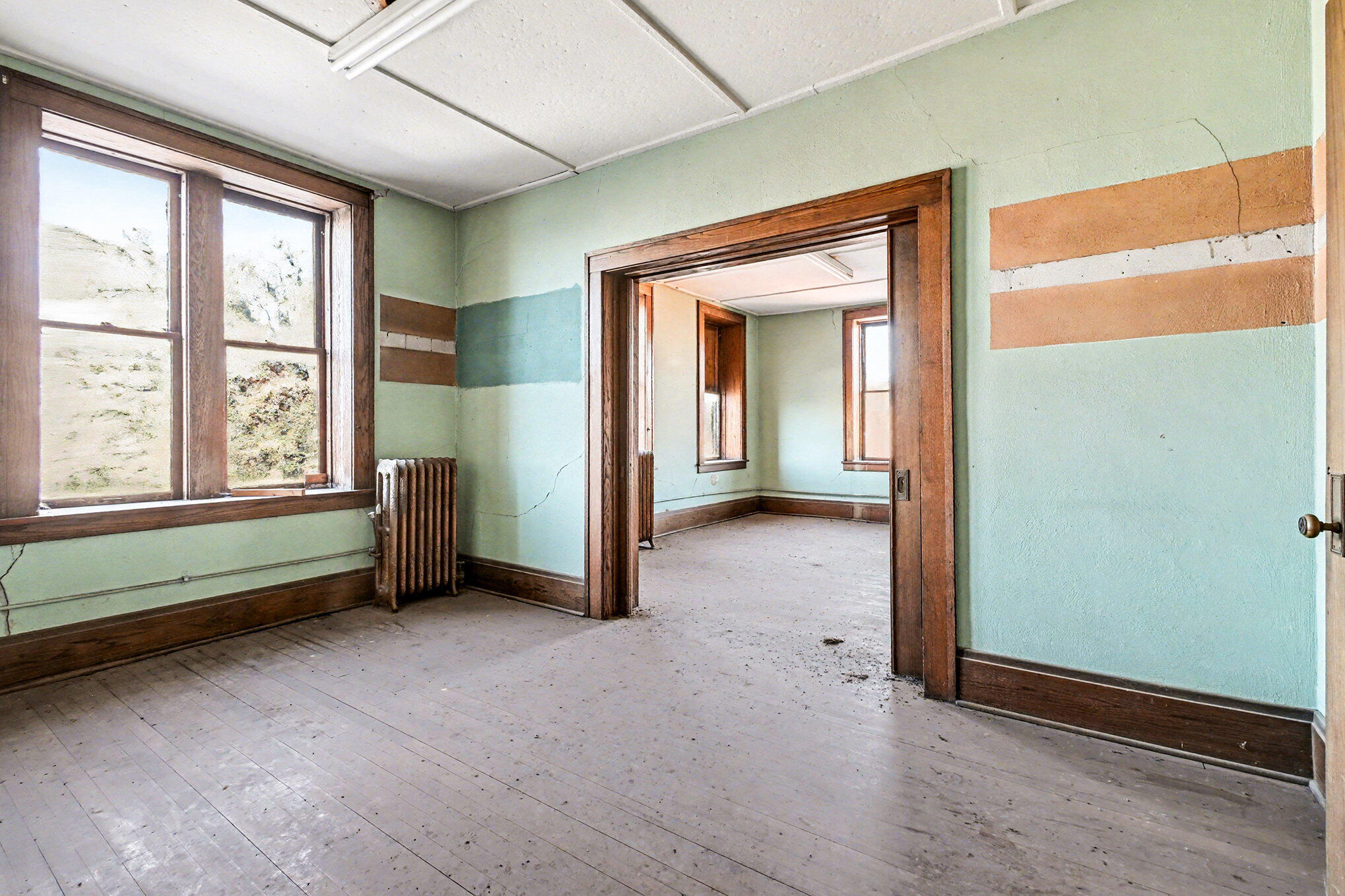 422 E COOLBAUGH Street