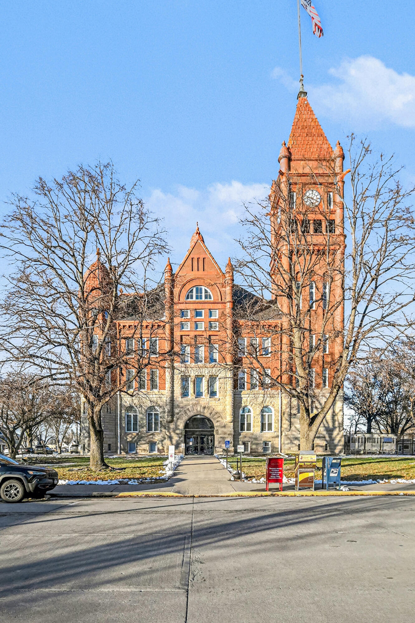 422 E COOLBAUGH Street