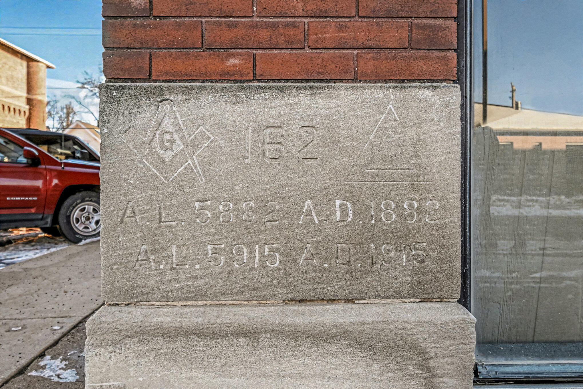 422 E COOLBAUGH Street