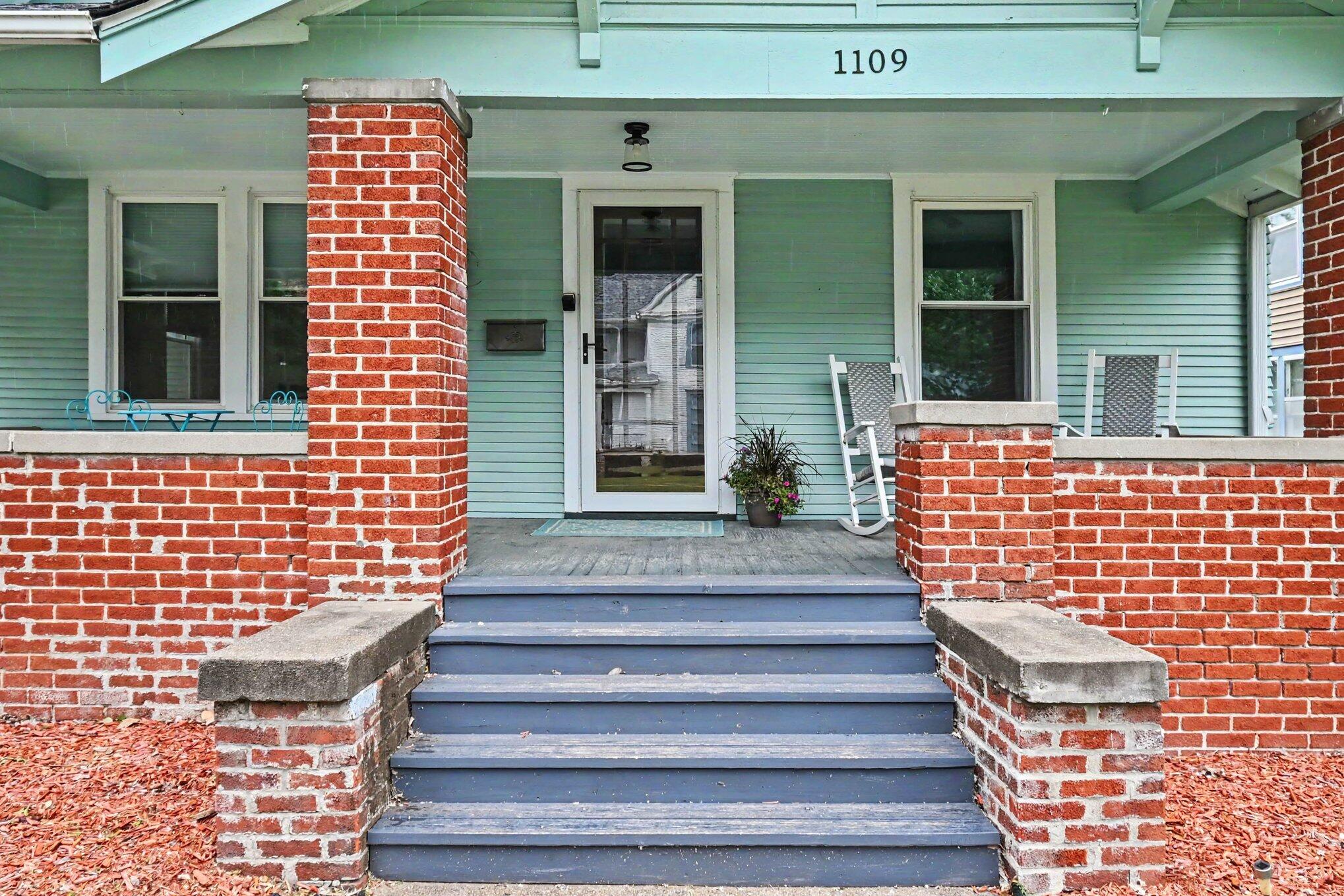 1109 N 8TH Street