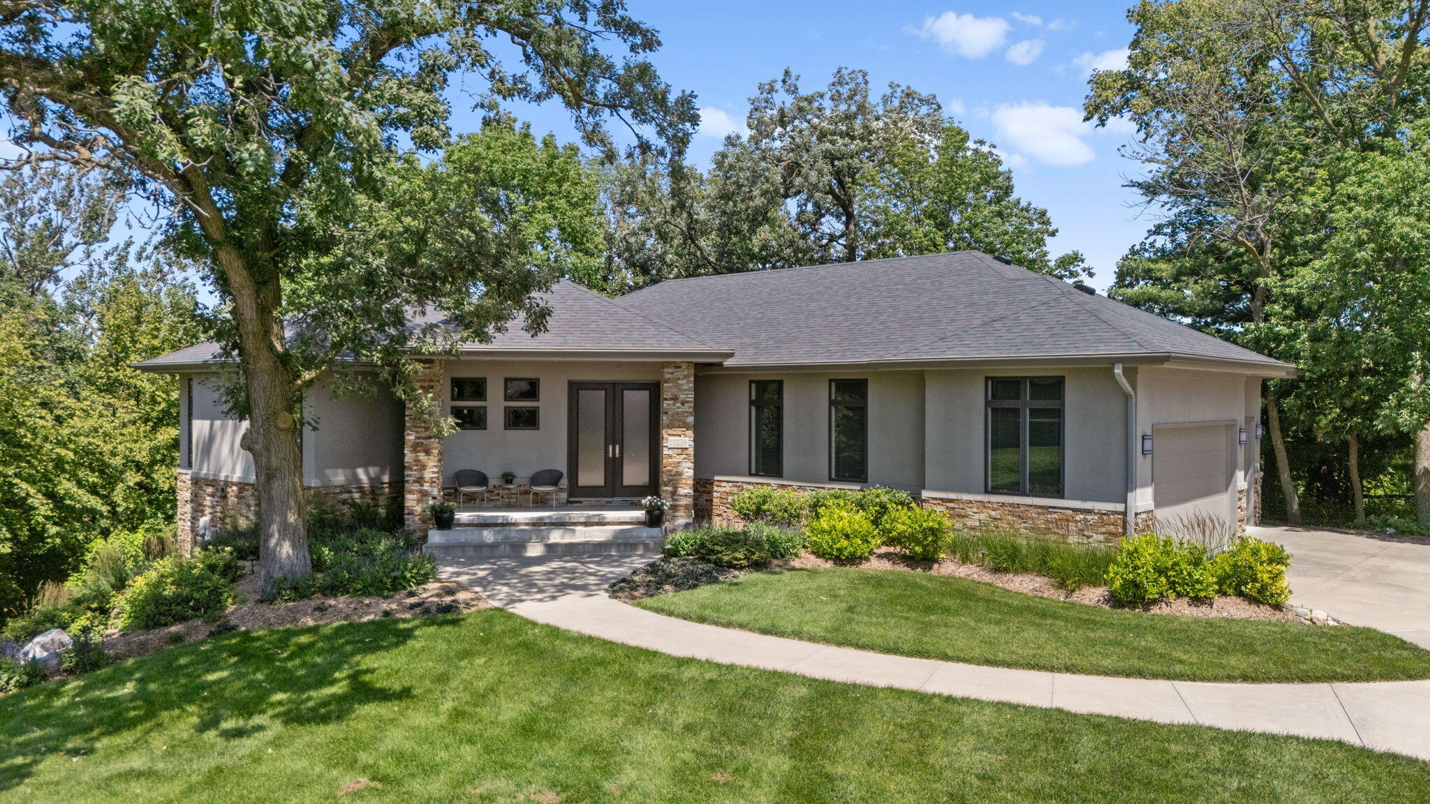 10238 N 29TH Court